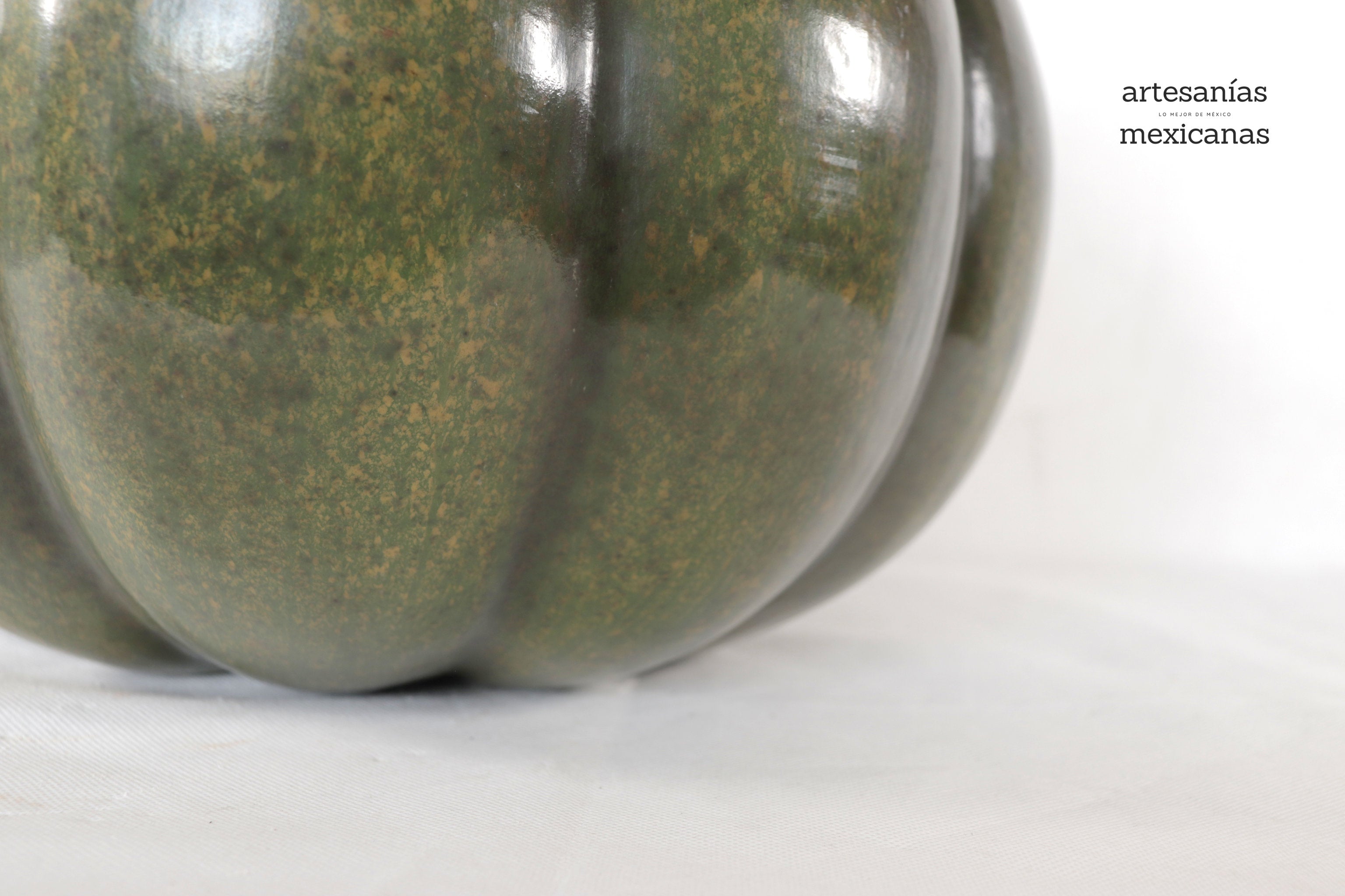Pumpkin green large Clay - 14.5 in. Trejo