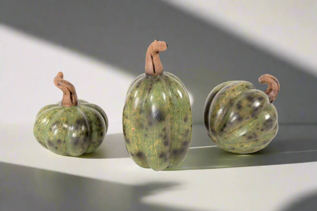 Set of 3 Pumpkins Green miniature Trejo