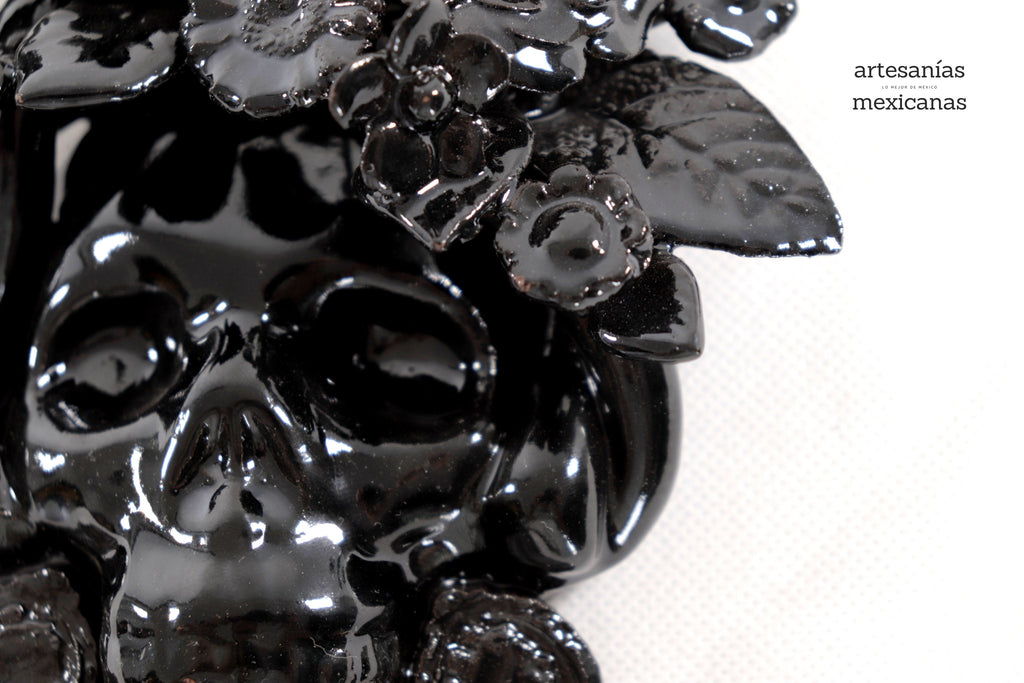 Skull black chica Wall I - Glazed Clay - 5.7 in. Tiru