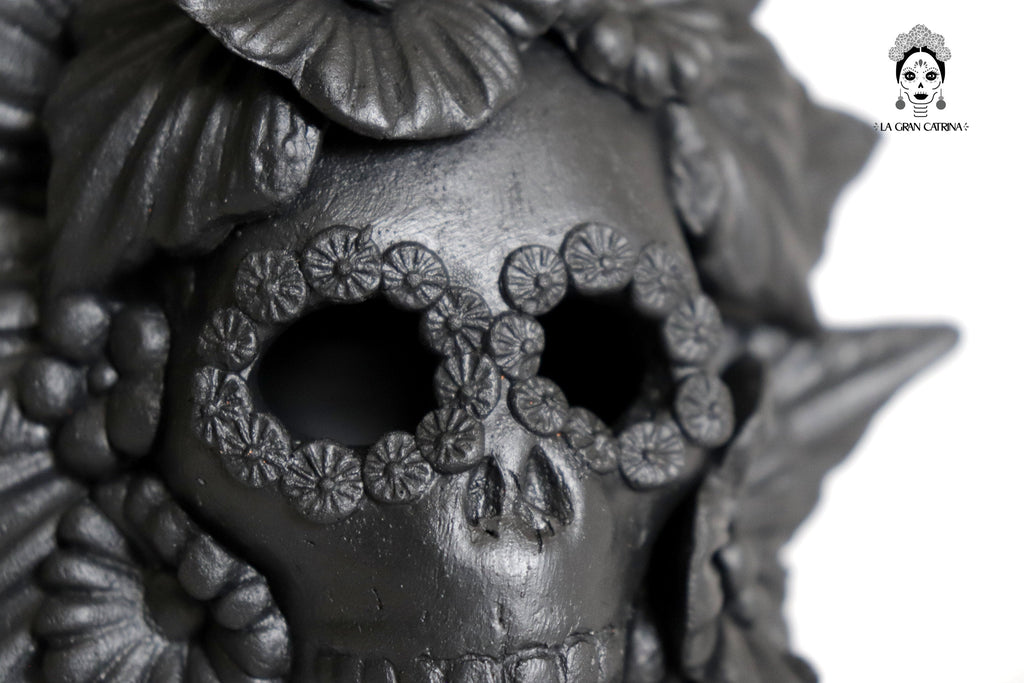 Set 3 Skulls Blacks with Flowers Clay 5.7 in. Brenda Capula