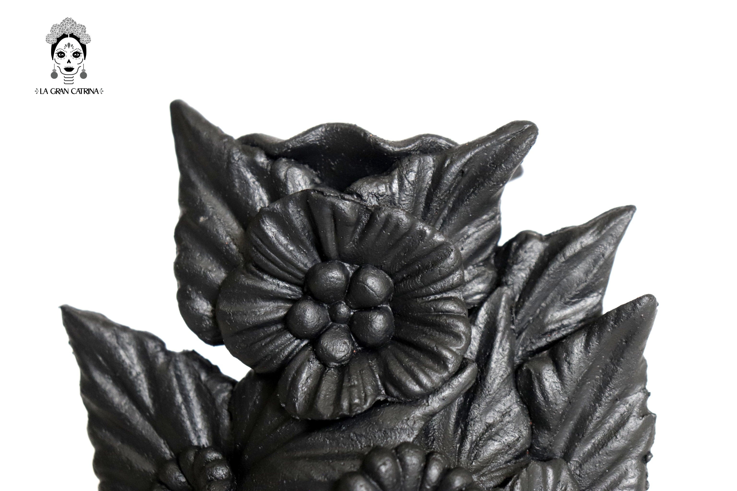 Set 3 Skulls Blacks with Flowers Clay 5.7 in. Brenda Capula