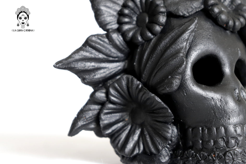 Set 3 Skulls Blacks with Flowers Clay 5.7 in. Brenda Capula