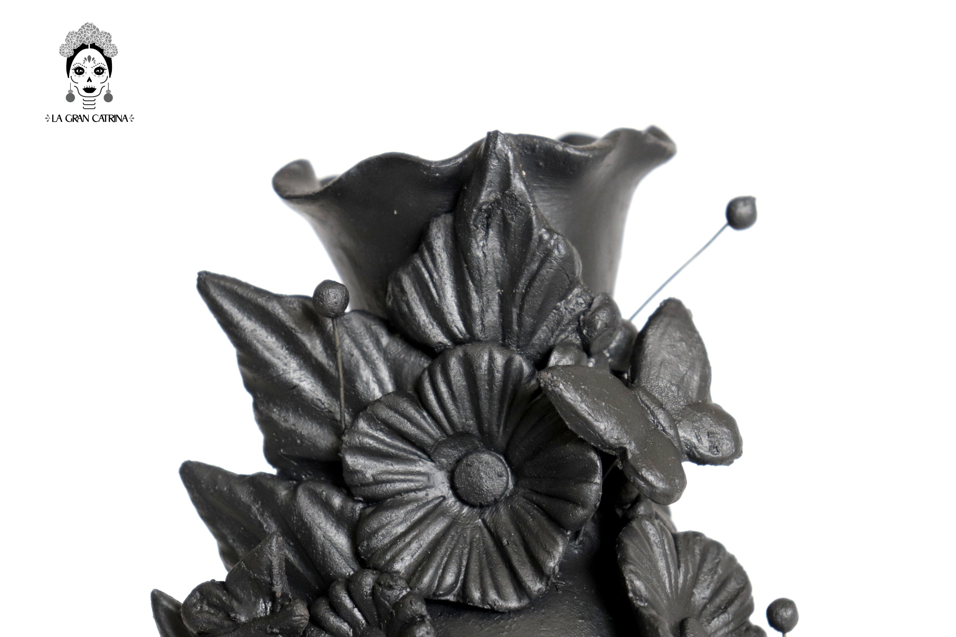 Set 3 Skulls Blacks with Flowers Clay 5.7 in. Brenda Capula