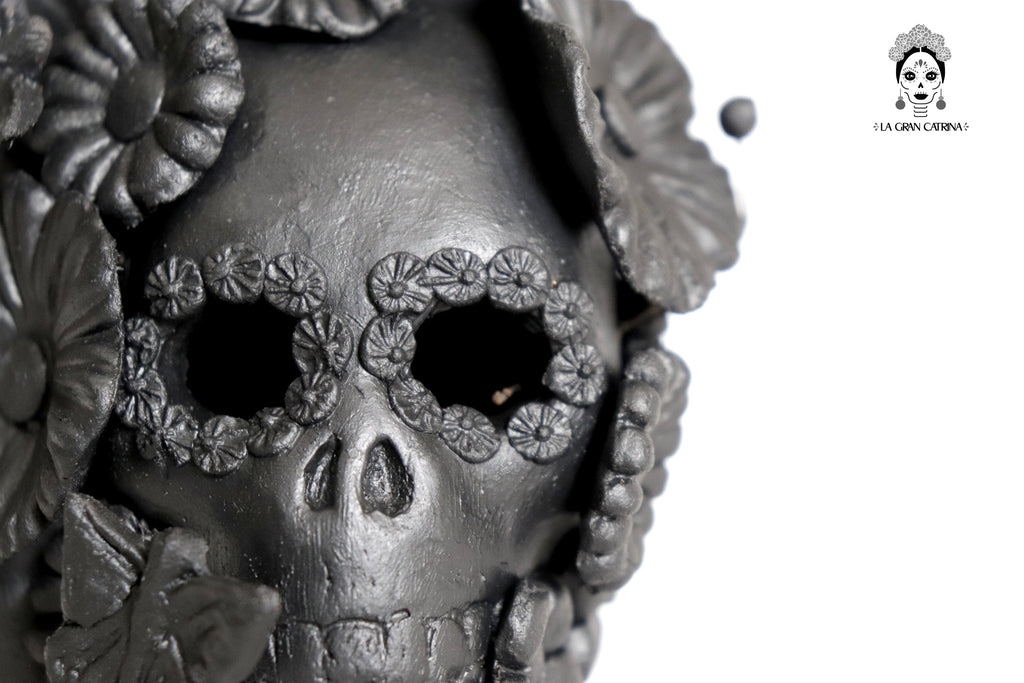 Set 3 Skulls Blacks with Flowers Clay 5.7 in. Brenda Capula