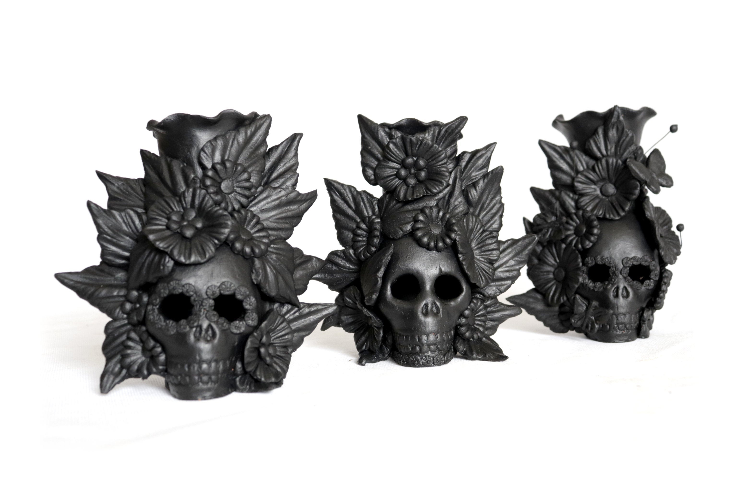 Set 3 Skulls Blacks with Flowers Clay 5.7 in. Brenda Capula