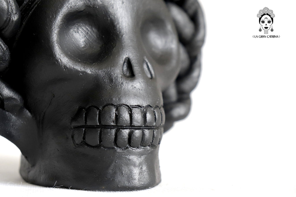 Set 3 Skulls Blacks with Trenza Clay 6.3 in. Brenda Capula