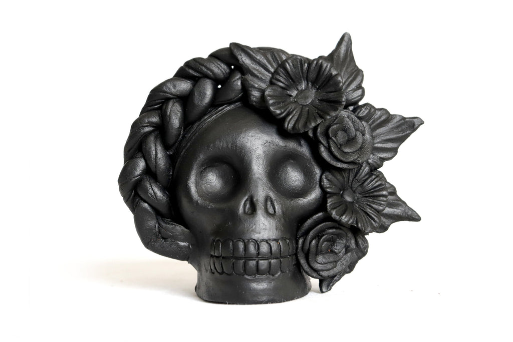 Set 3 Skulls Blacks with Trenza Clay 6.3 in. Brenda Capula