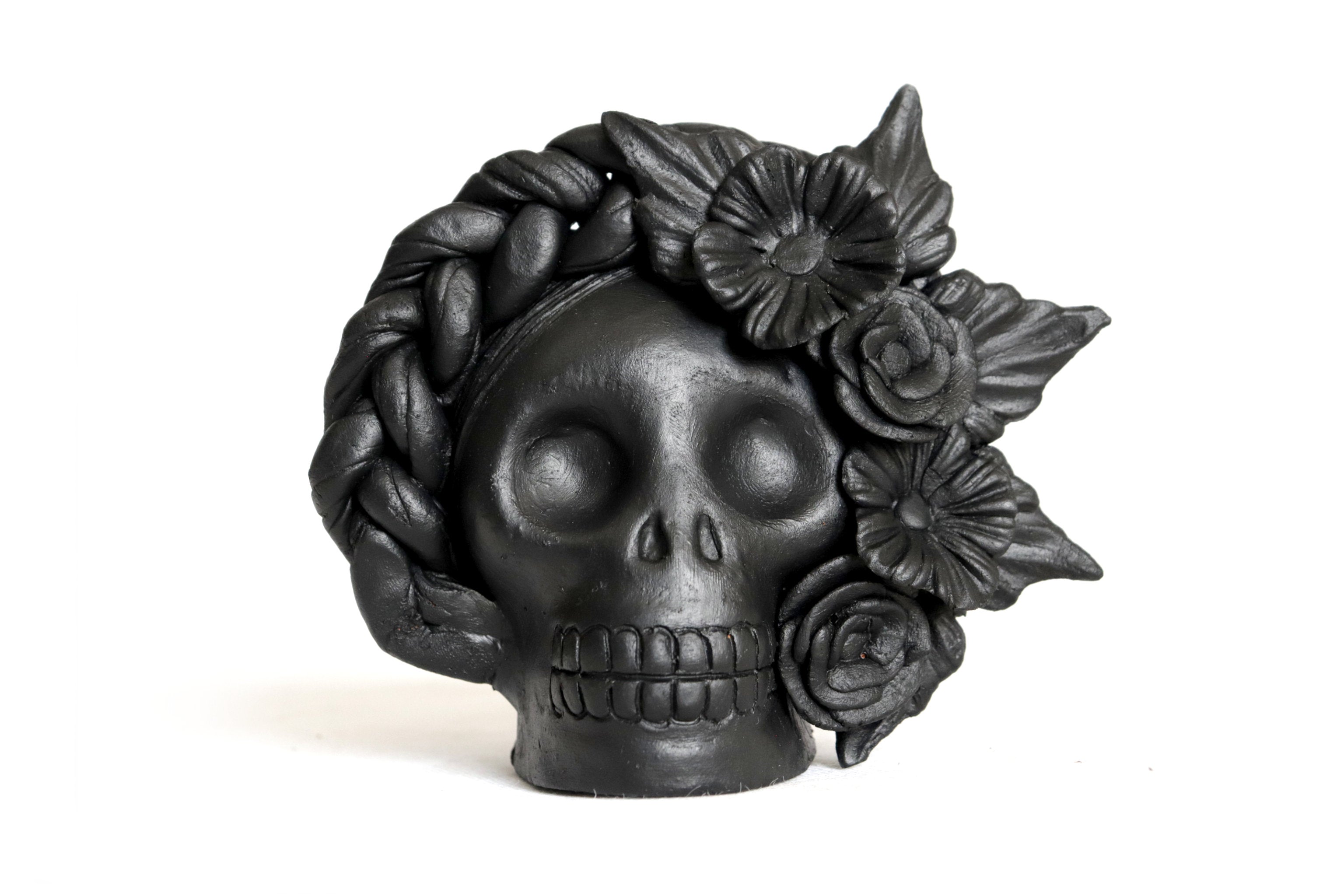 Set 3 Skulls Blacks with Trenza Clay 6.3 in. Brenda Capula