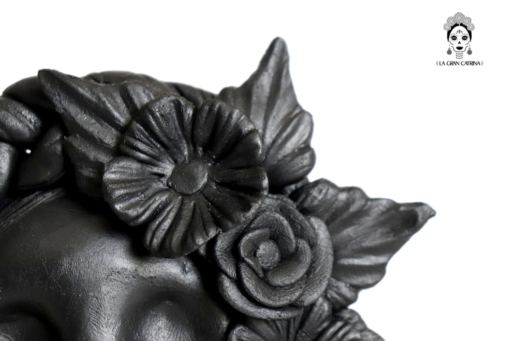 Set 3 Skulls Blacks with Trenza Clay 6.3 in. Brenda Capula