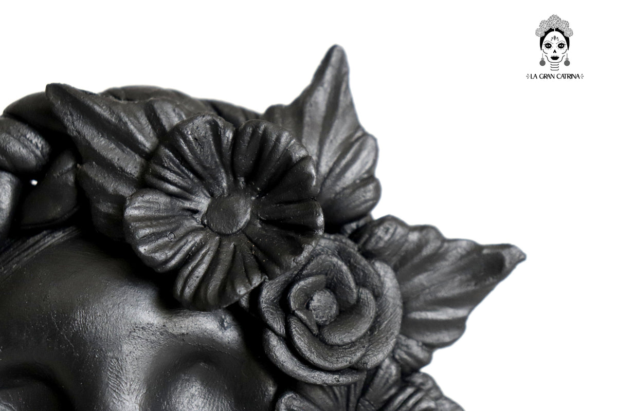Set 3 Skulls Blacks with Trenza Clay 6.3 in. Brenda Capula