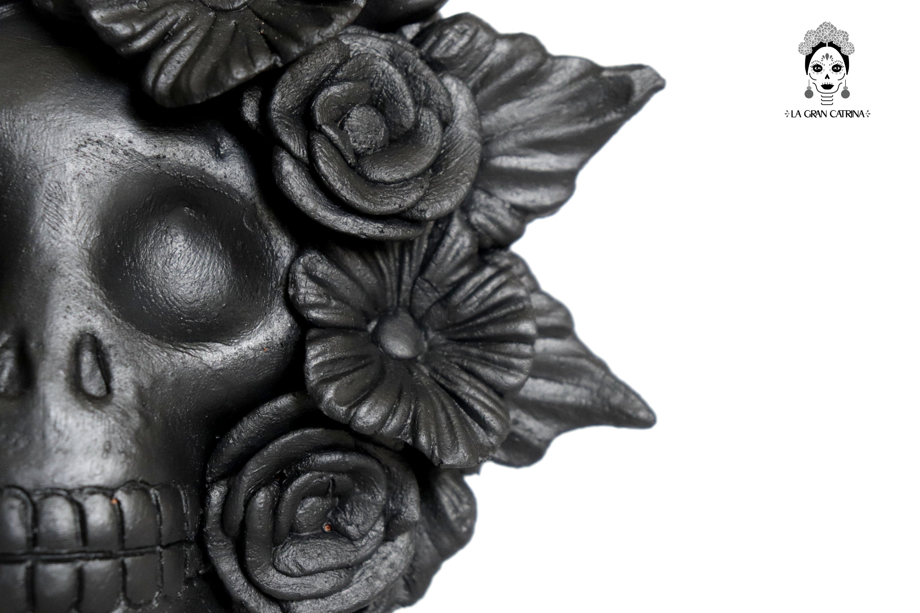 Set 3 Skulls Blacks with Trenza Clay 6.3 in. Brenda Capula