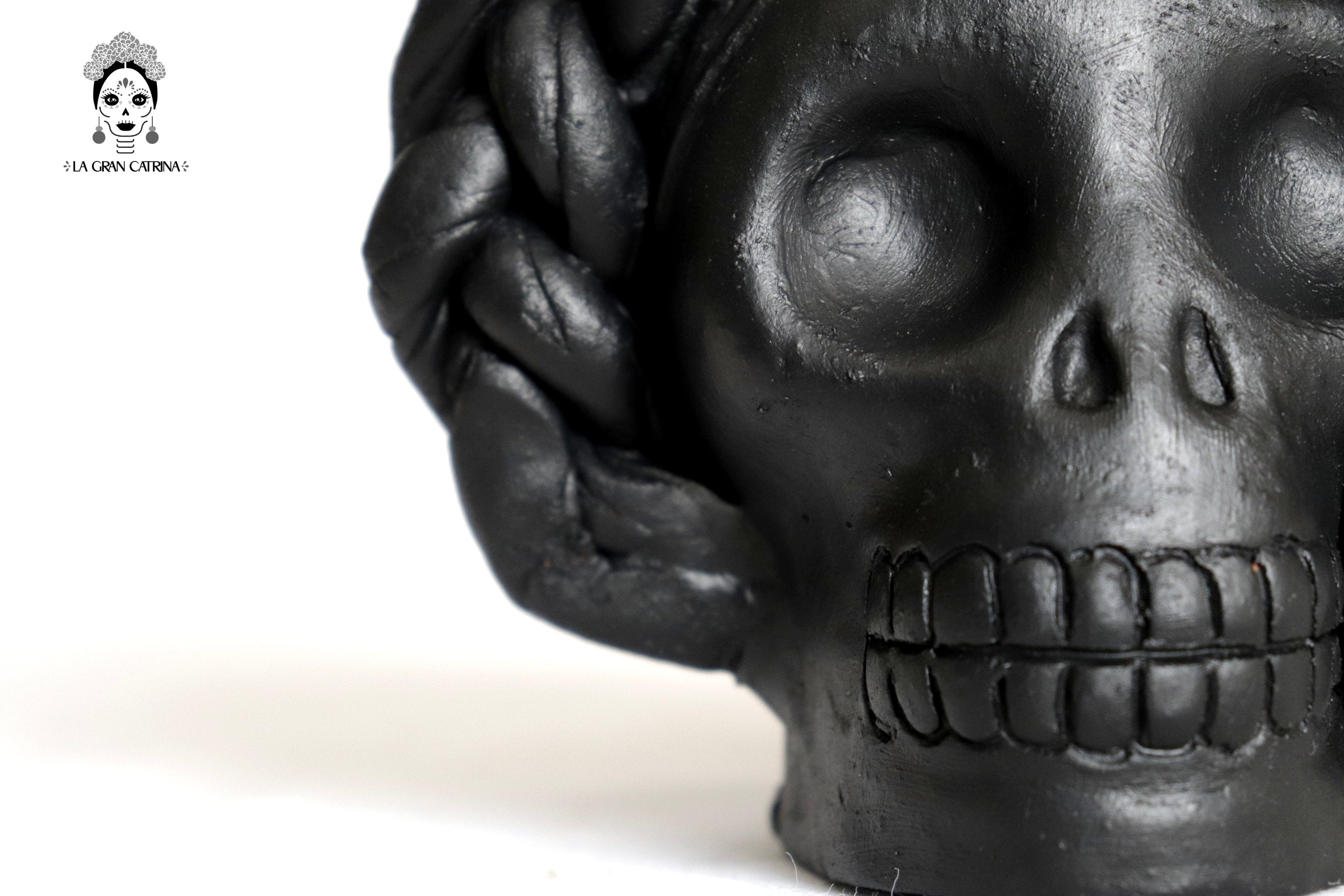Set 3 Skulls Blacks with Trenza Clay 6.3 in. Brenda Capula