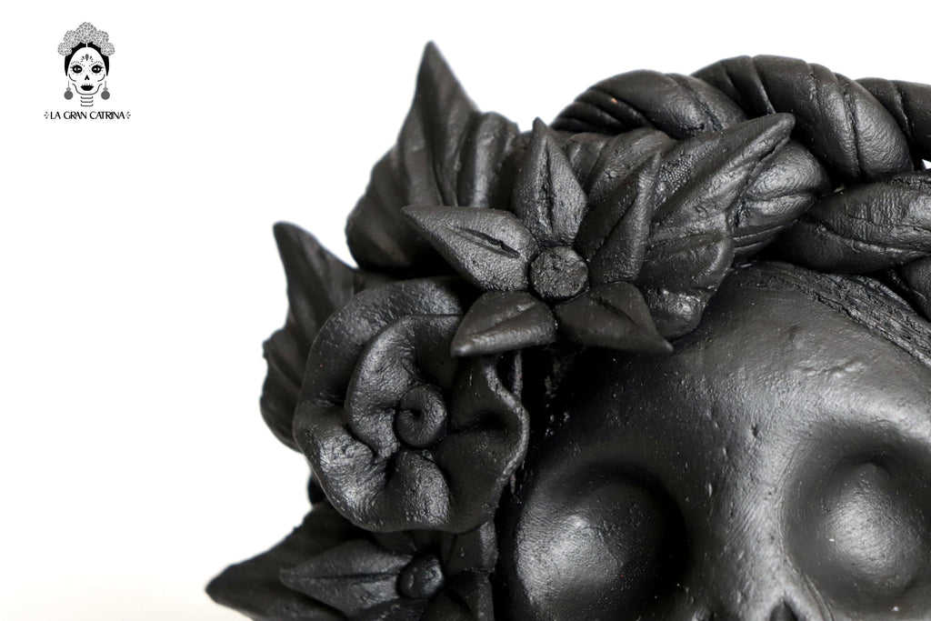 Set 3 Skulls Blacks with Trenza Clay 6.3 in. Brenda Capula
