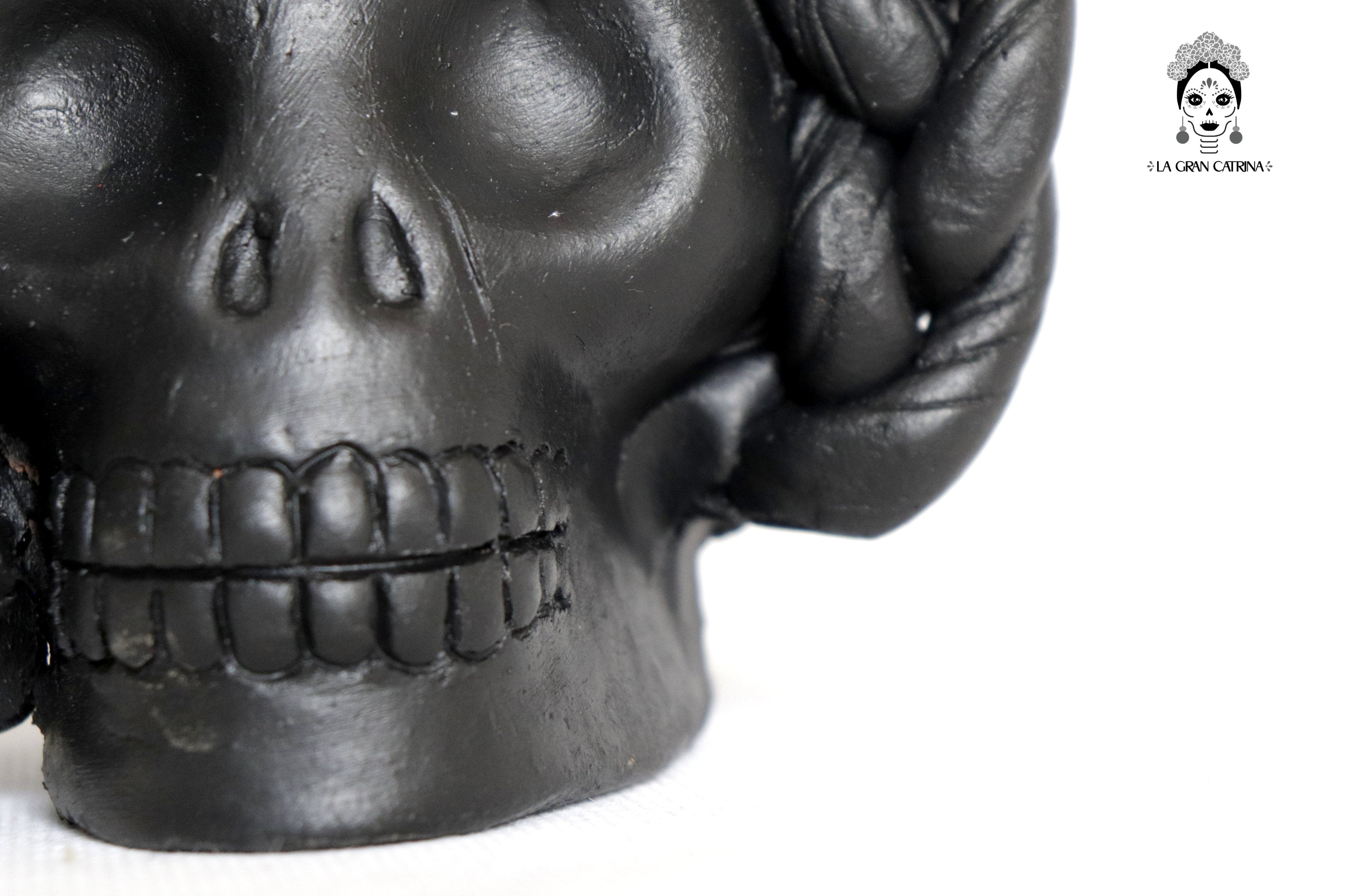 Set 3 Skulls Blacks with Trenza Clay 6.3 in. Brenda Capula