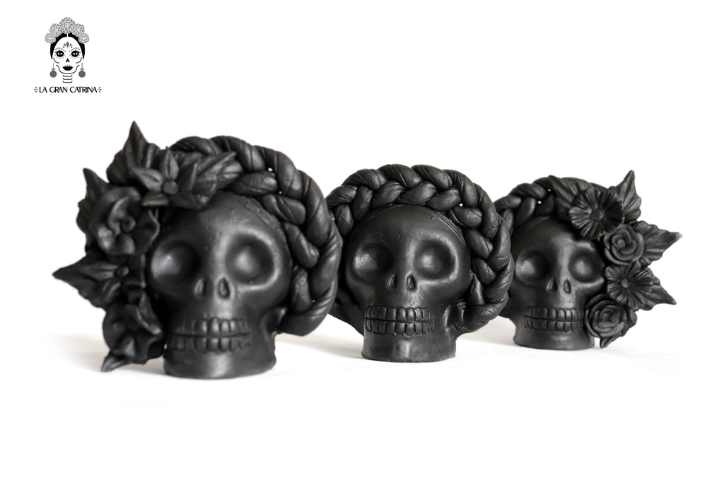 Set 3 Skulls Blacks with Trenza Clay 6.3 in. Brenda Capula