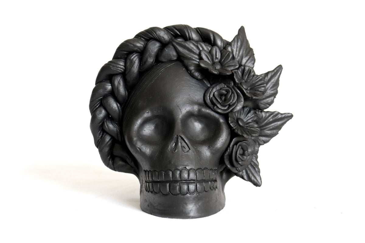 Set 3 Skulls Blacks with Trenza Clay 7 in. Brenda Capula