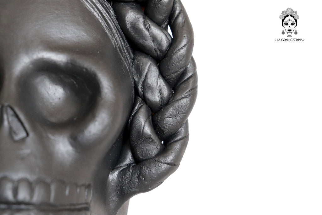 Set 3 Skulls Blacks with Trenza Clay 7 in. Brenda Capula