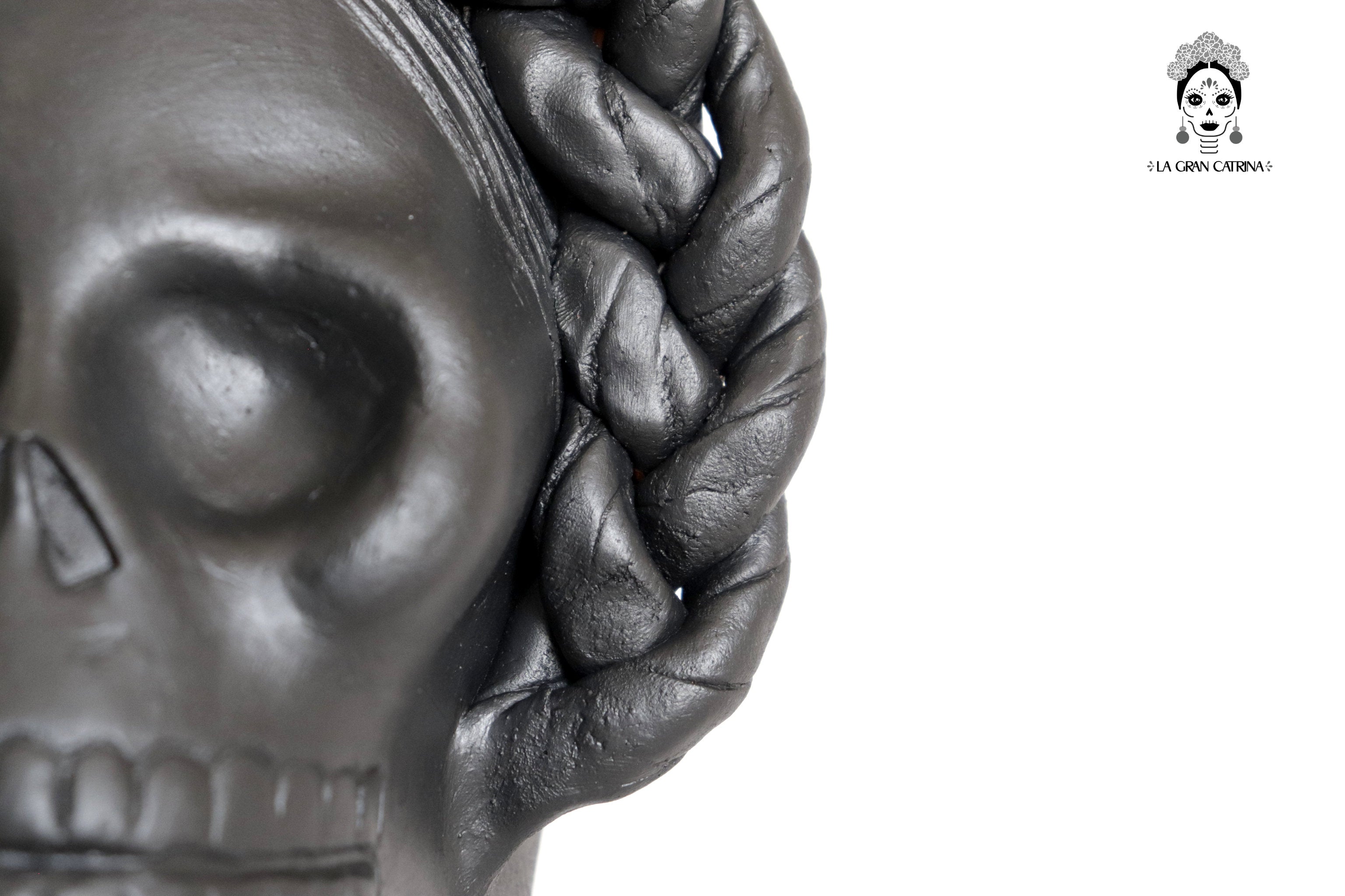 Set 3 Skulls Blacks with Trenza Clay 7 in. Brenda Capula