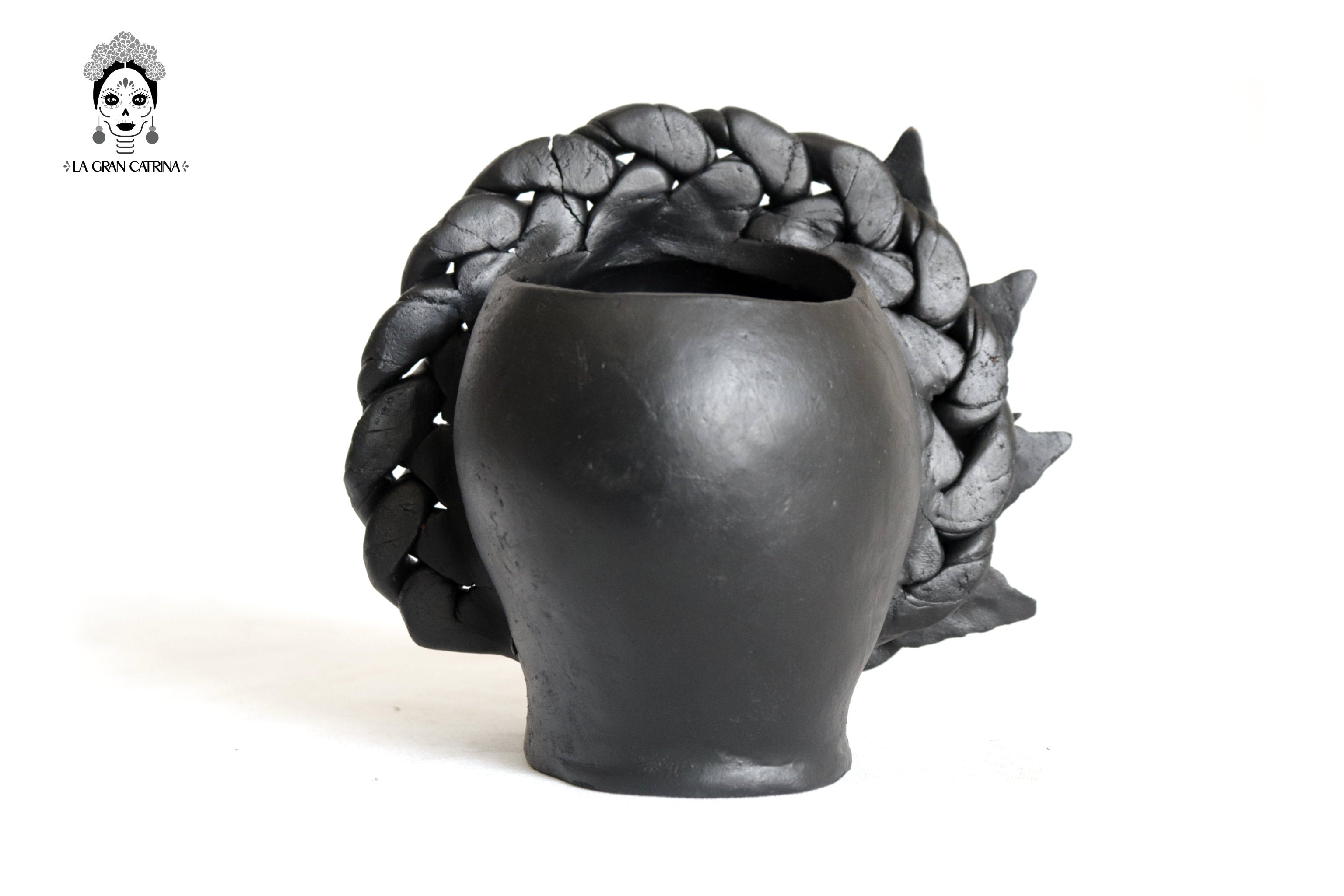 Set 3 Skulls Blacks with Trenza Clay 7 in. Brenda Capula