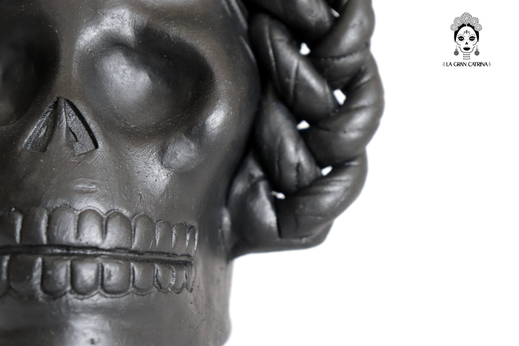 Set 3 Skulls Blacks with Trenza Clay 7 in. Brenda Capula