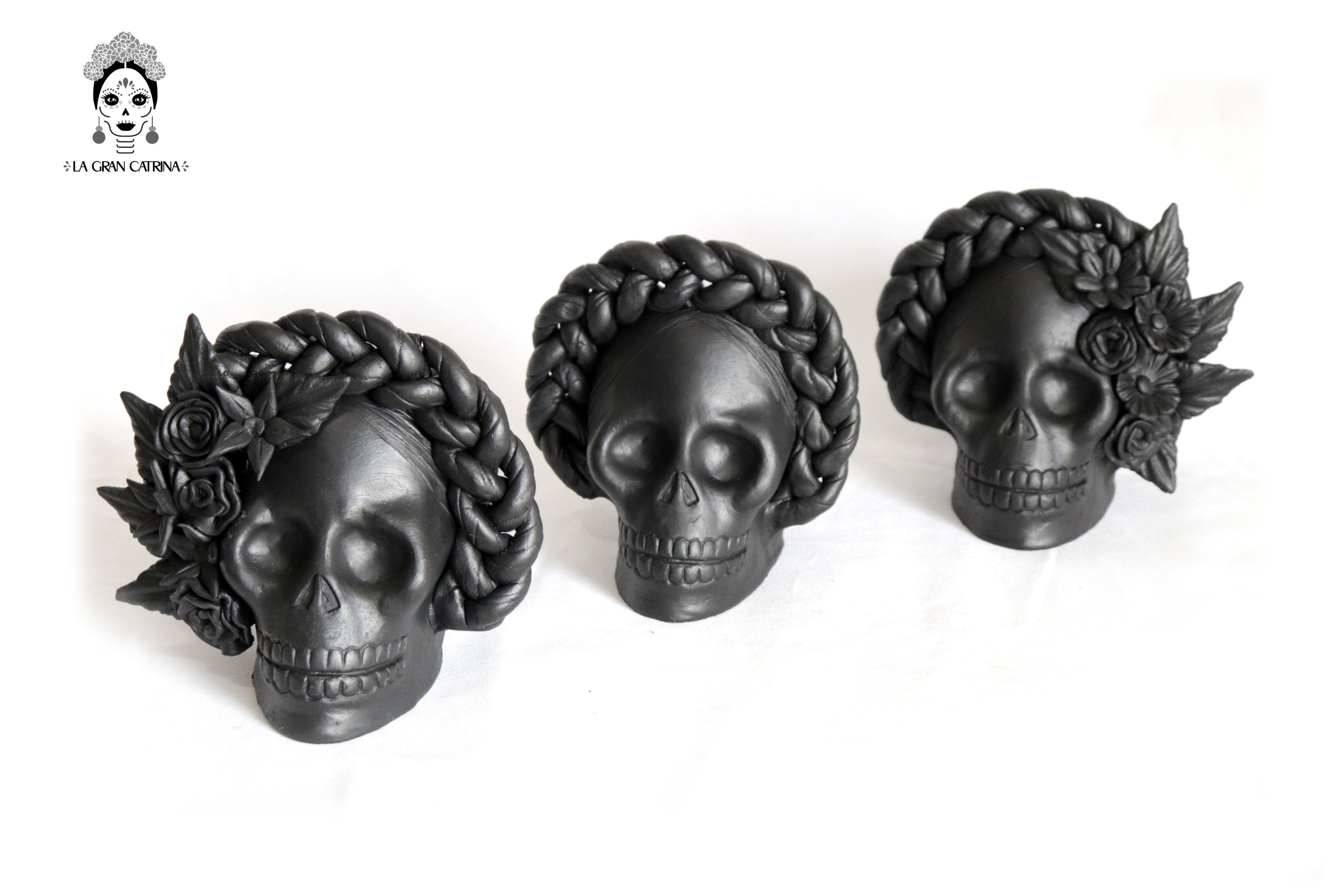 Set 3 Skulls Blacks with Trenza Clay 7 in. Brenda Capula