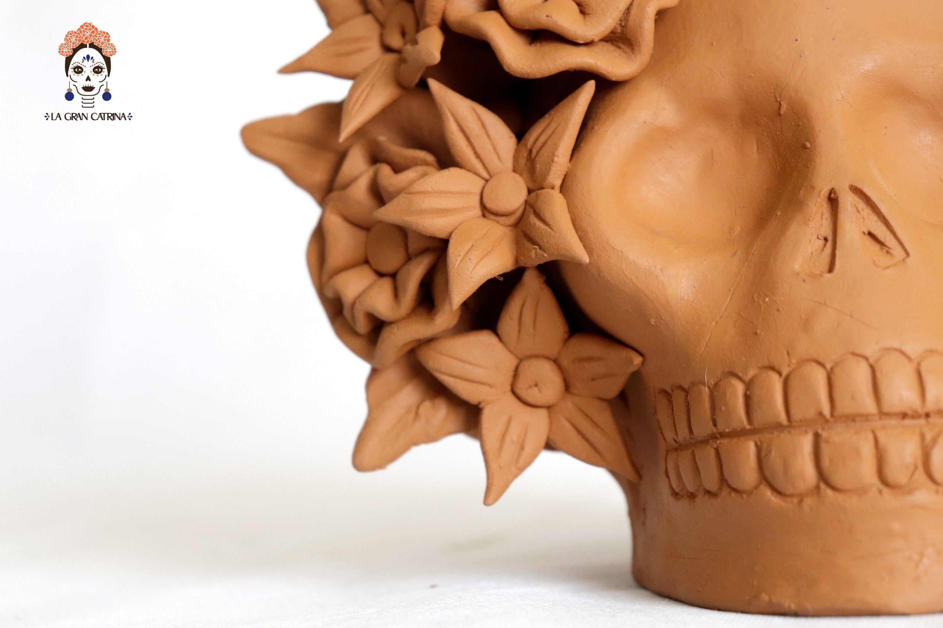Trio of skulls - Planters medium orange Brenda Capula
