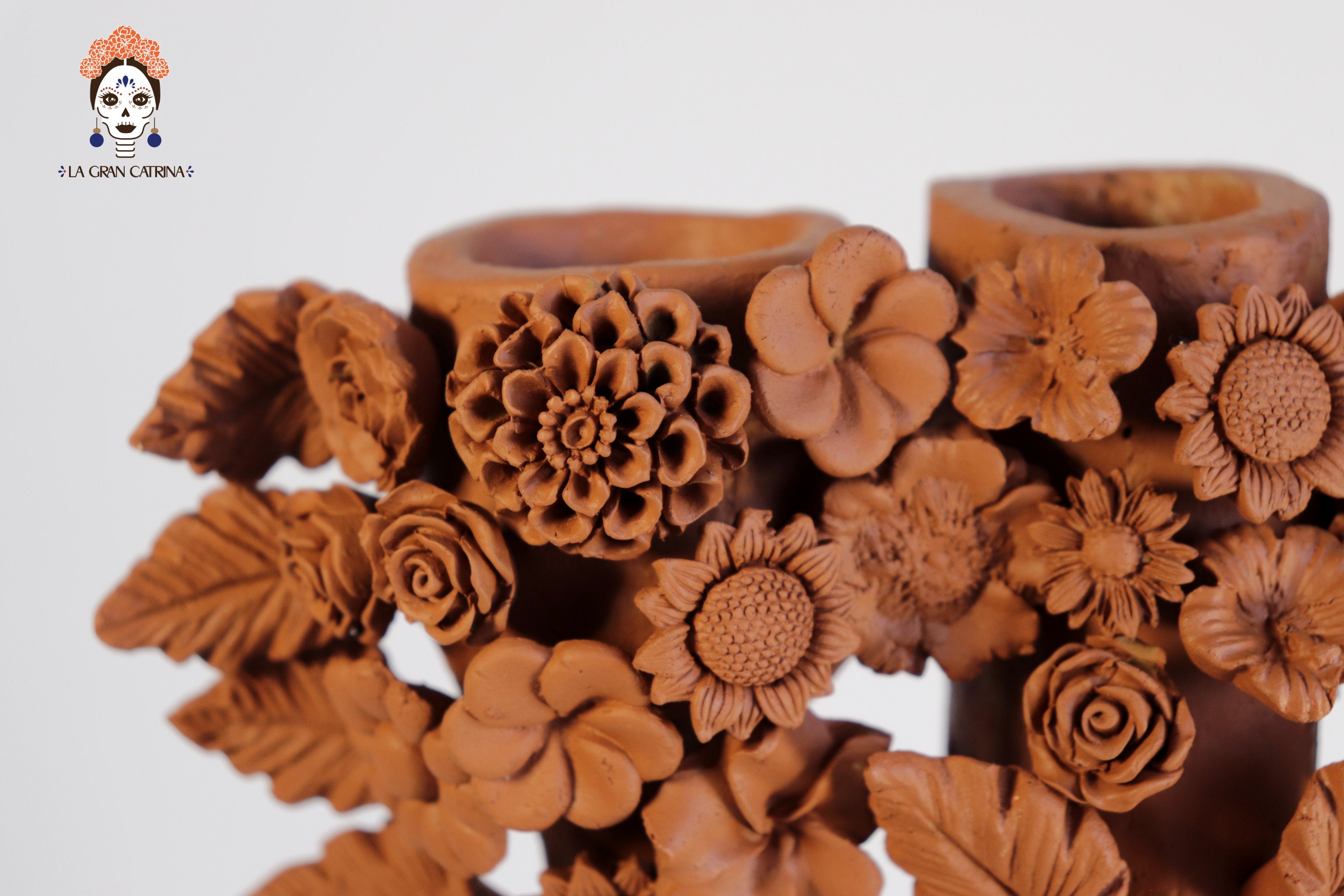 Floral Candleholder of Natural Clay 13.9 in. Candelabro