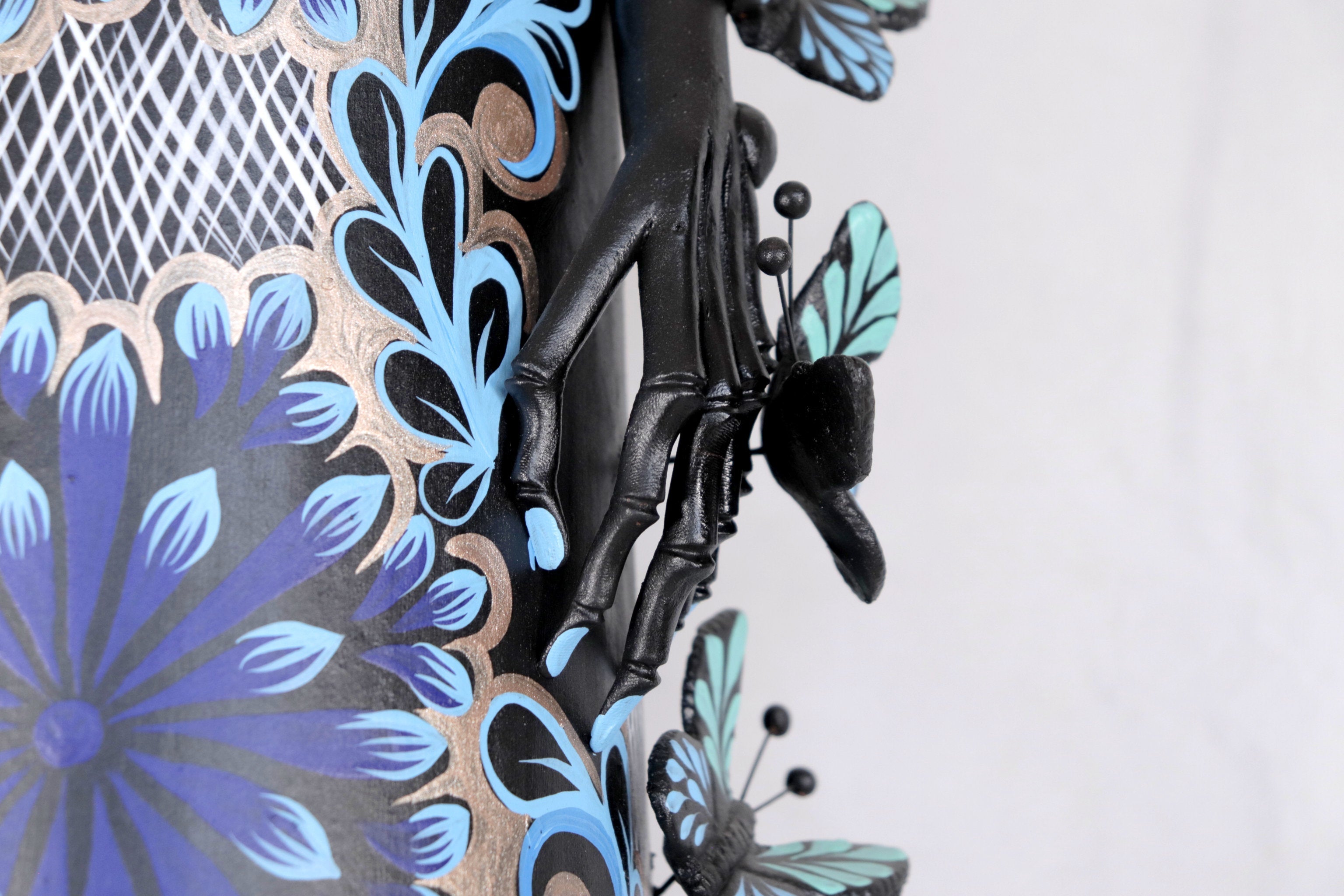 Catrina black with Butterflies Blue - 40 in. Adan