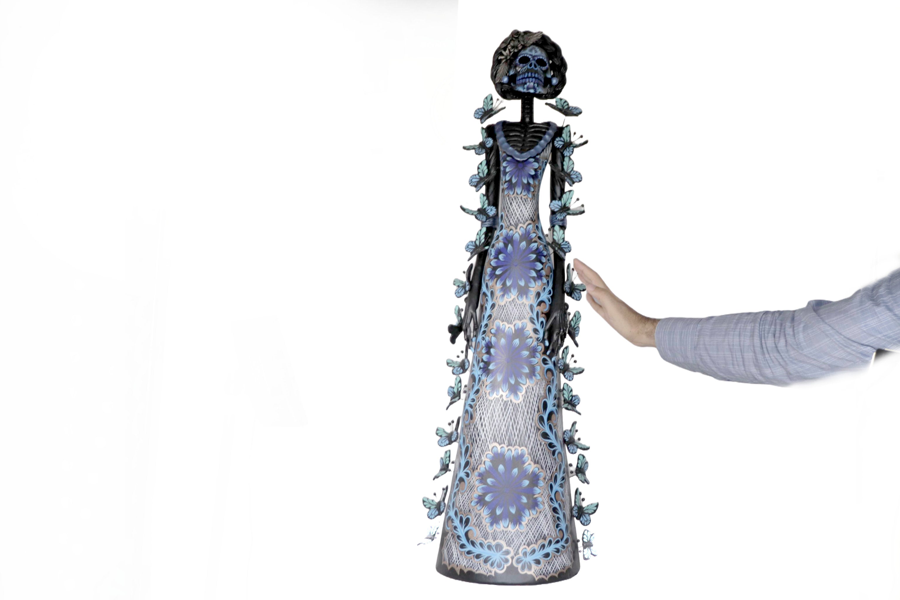 Catrina black with Butterflies Blue - 40 in. Adan