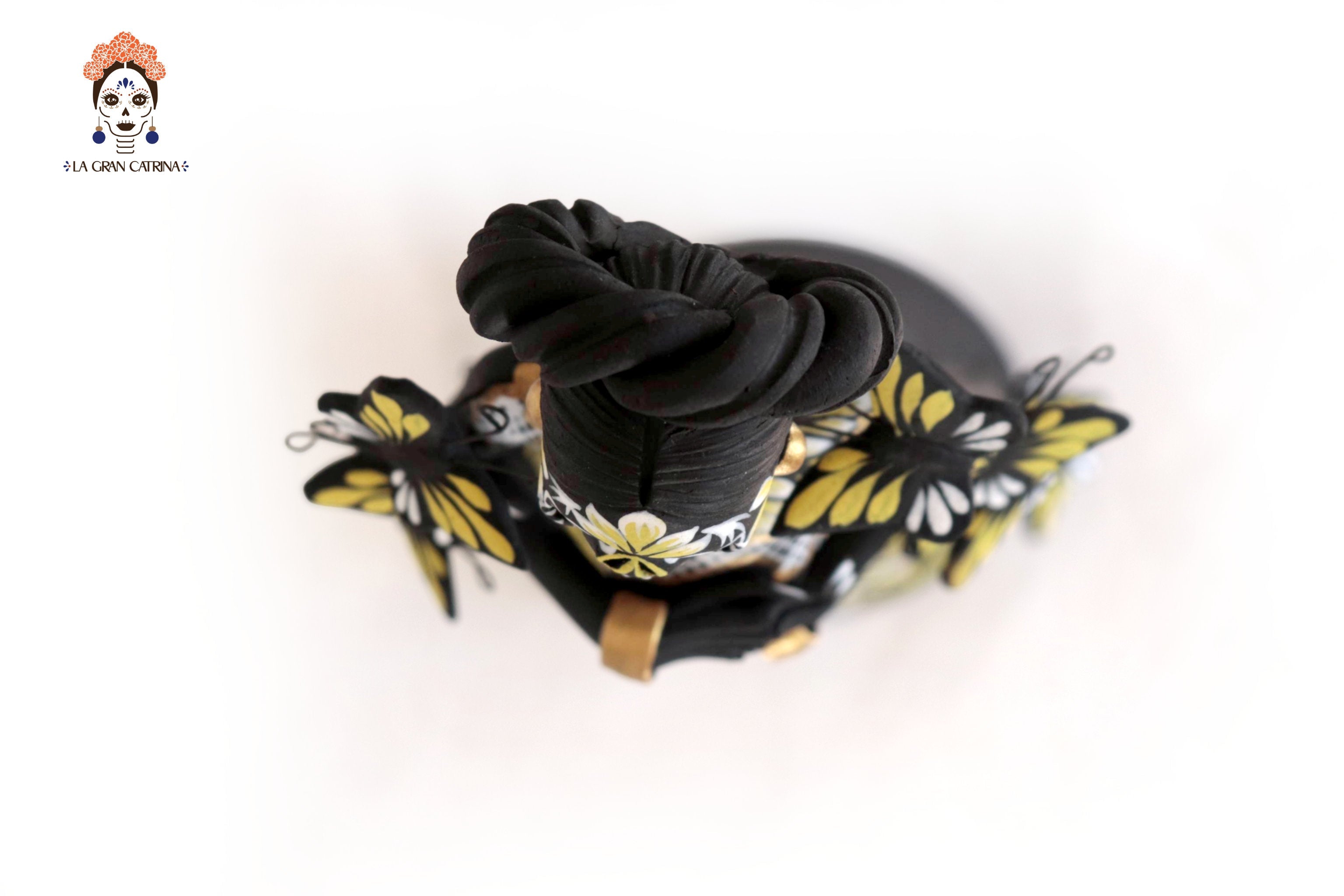 Catrinas hermanas of butterflies - White and yellow - 20 in. Adan