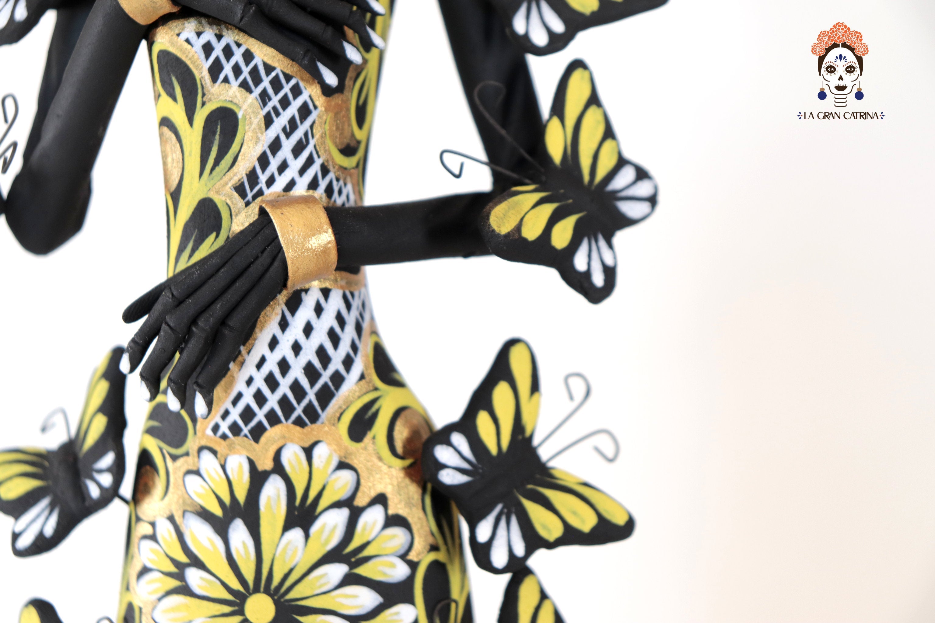 Catrinas hermanas of butterflies - White and yellow - 20 in. Adan