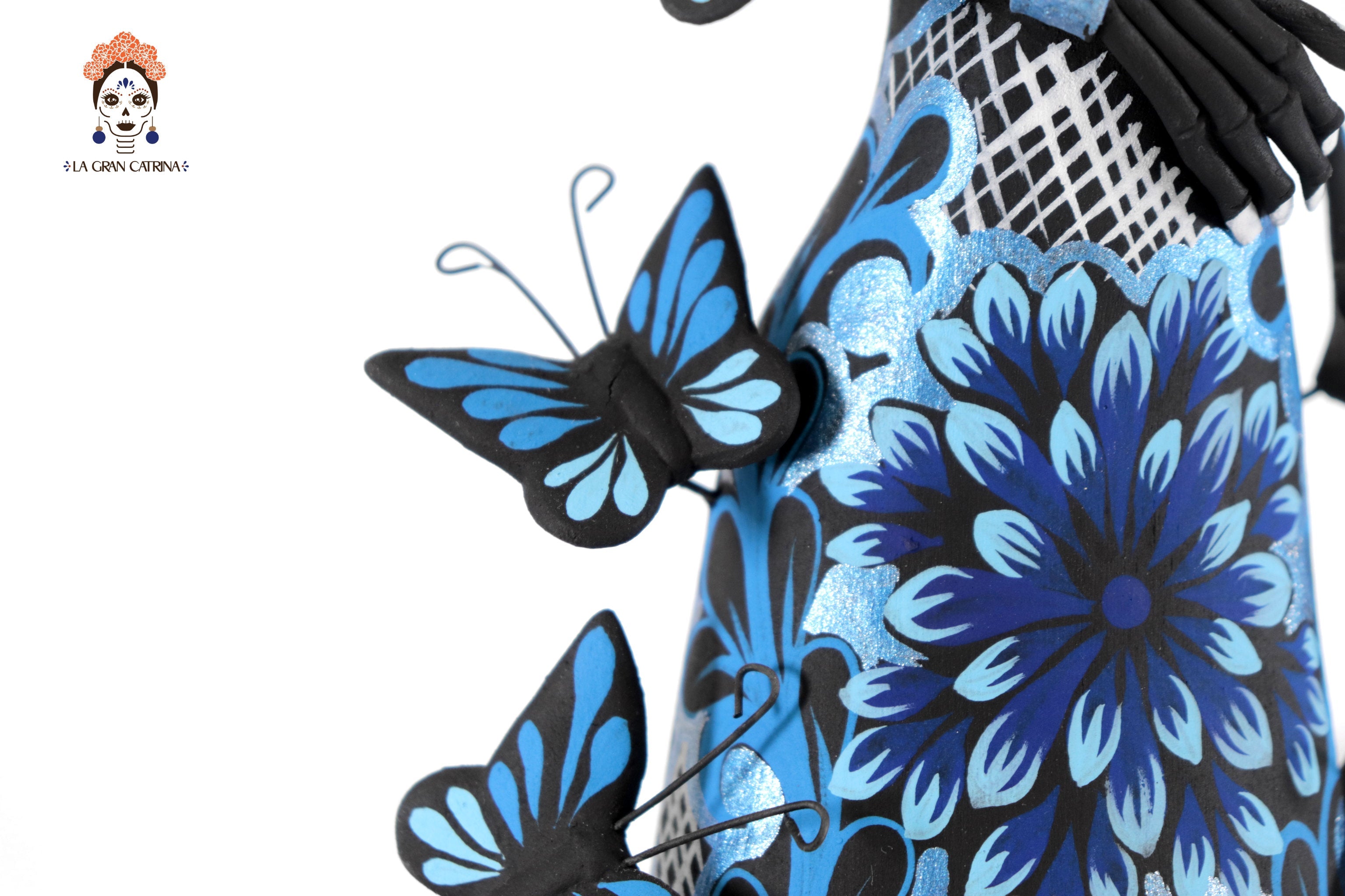 Catrinas hermanas of butterflies - Bluees - 20 in. Adan