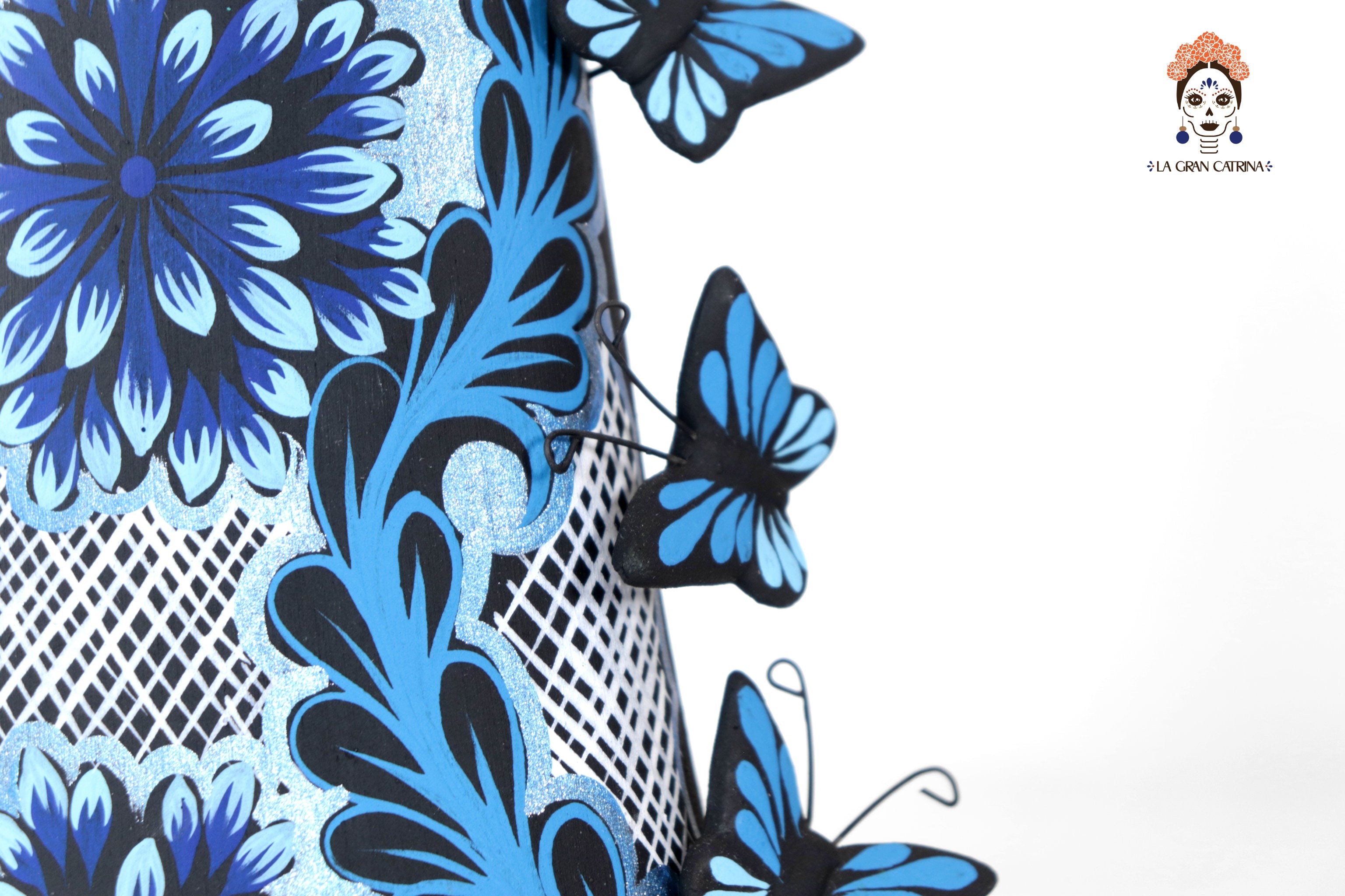 Catrinas hermanas of butterflies - Bluees - 20 in. Adan