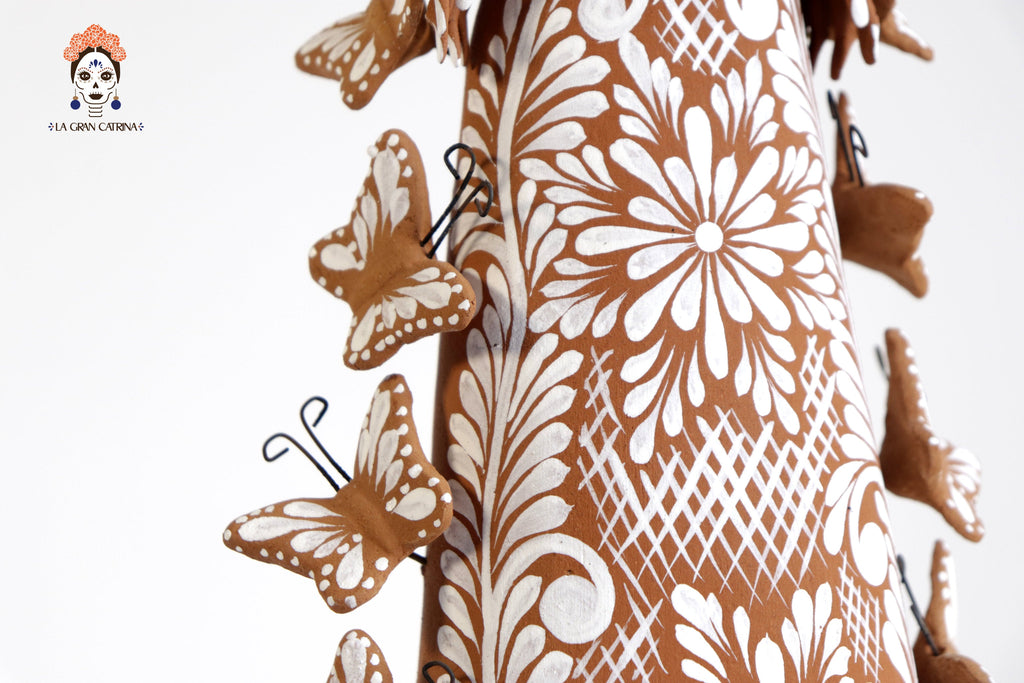 Catrina butterflies natural and white - 20 in. Jose Santiago Capula