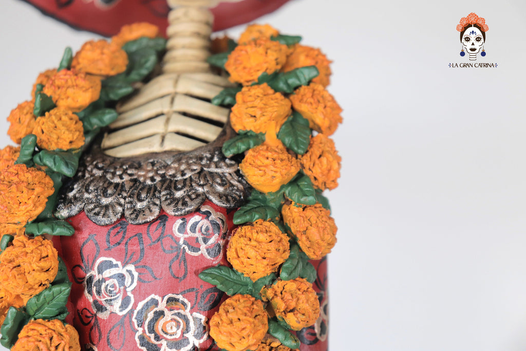 Pareja Catrines Elegantes with Flowers of Marigold - 28.7 in. Carolina y Ramon de la Cruz