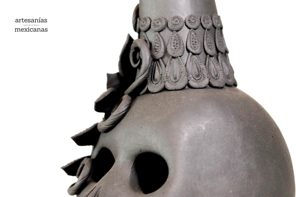 Catrina black on skull - 19 in. Adan