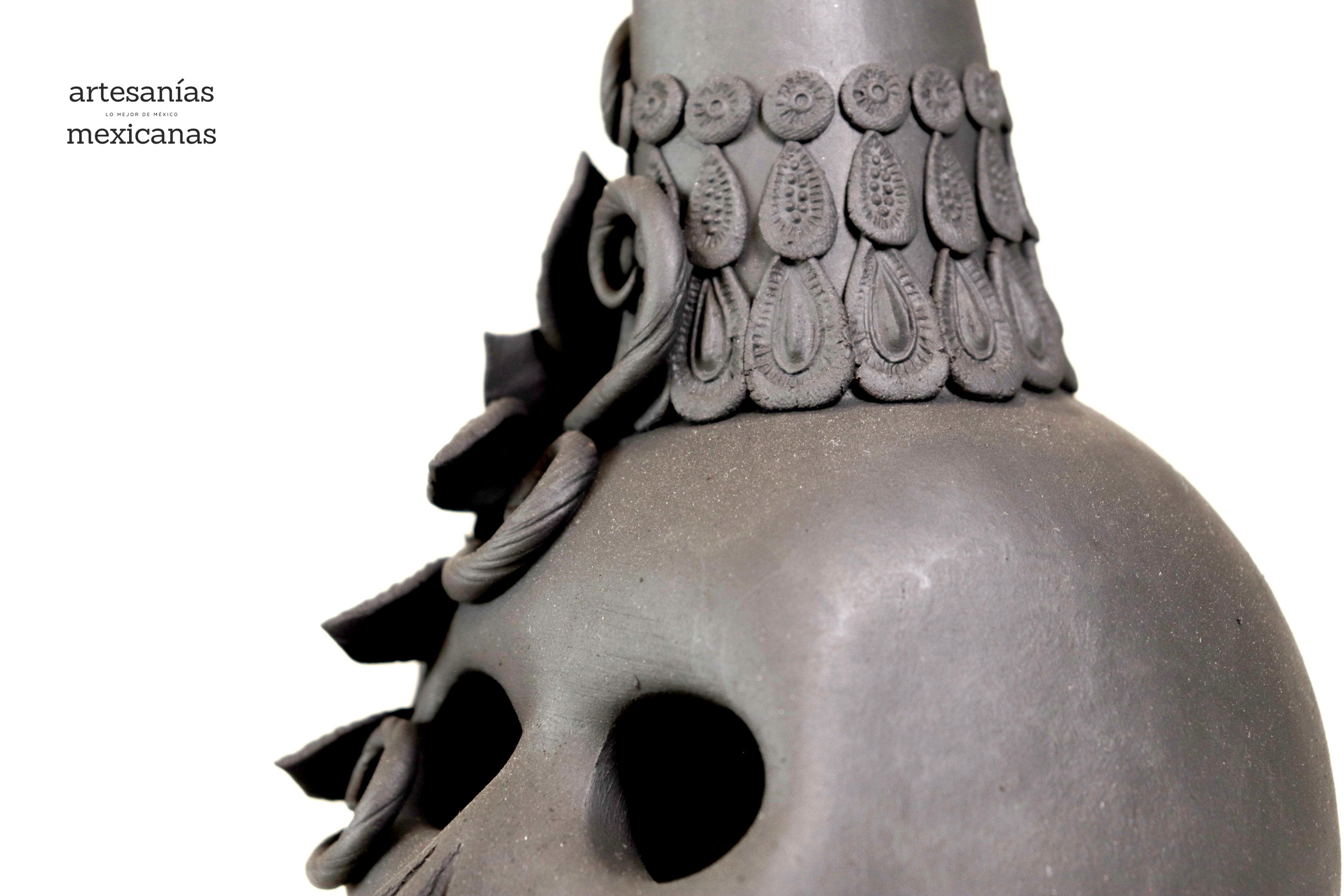 Catrina black on skull - 19 in. Adan