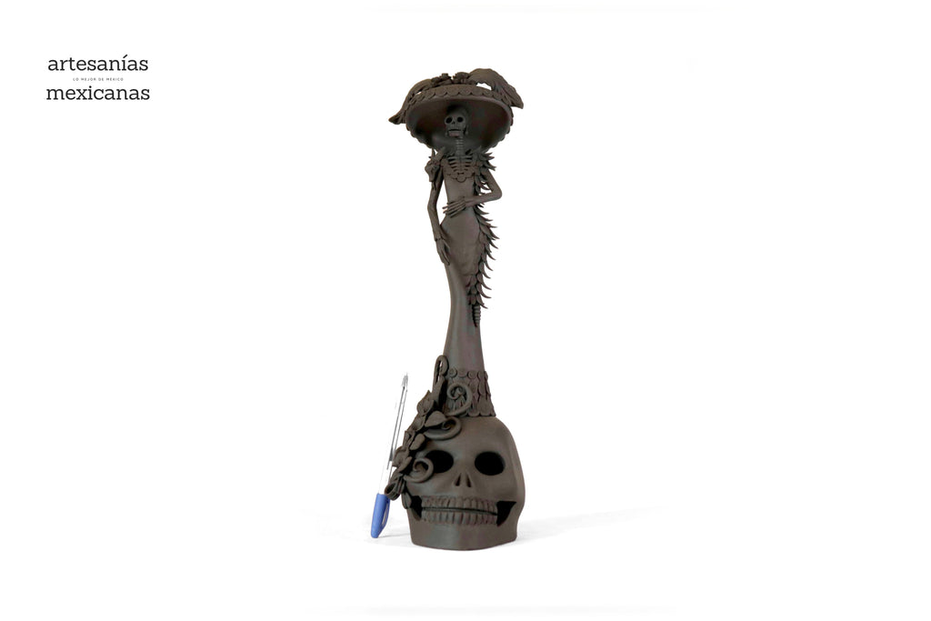 Catrina black on skull - 19 in. Adan