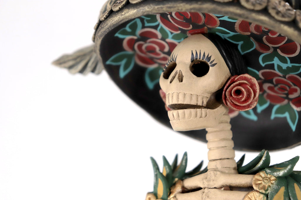La Frida with la serpiente of red flowers - 18 in. Adan