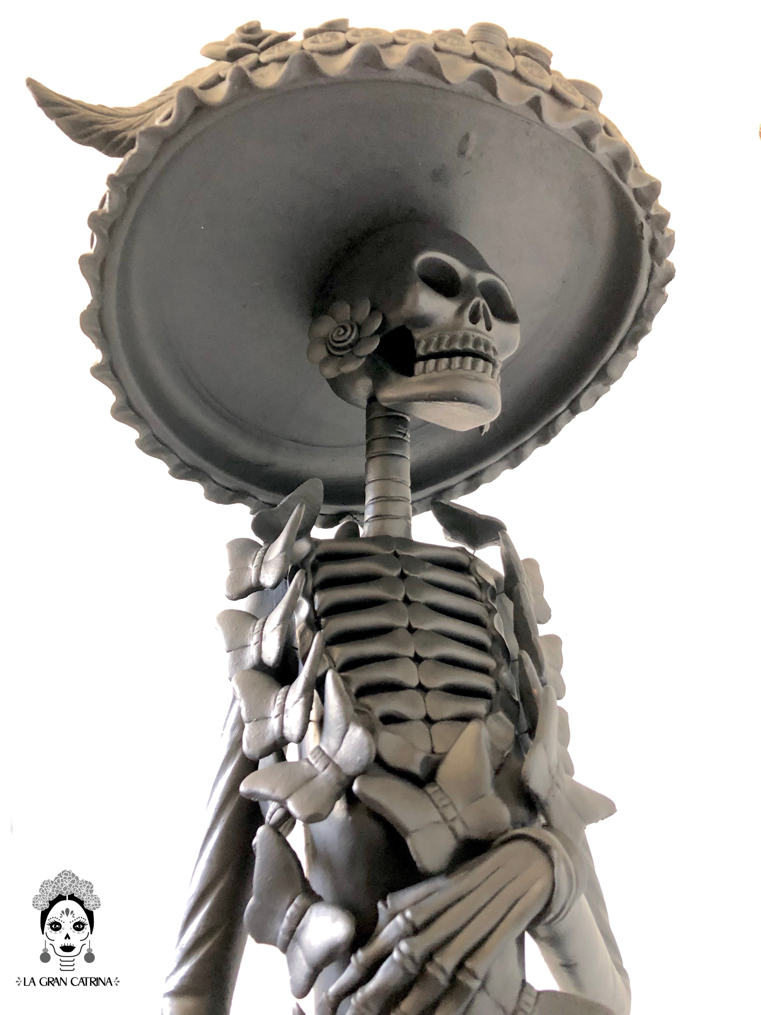 Catrina Black - 42 in. Adan
