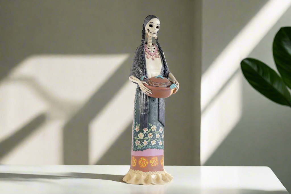 Catrina with olla 20 in. Miguel de la Cruz