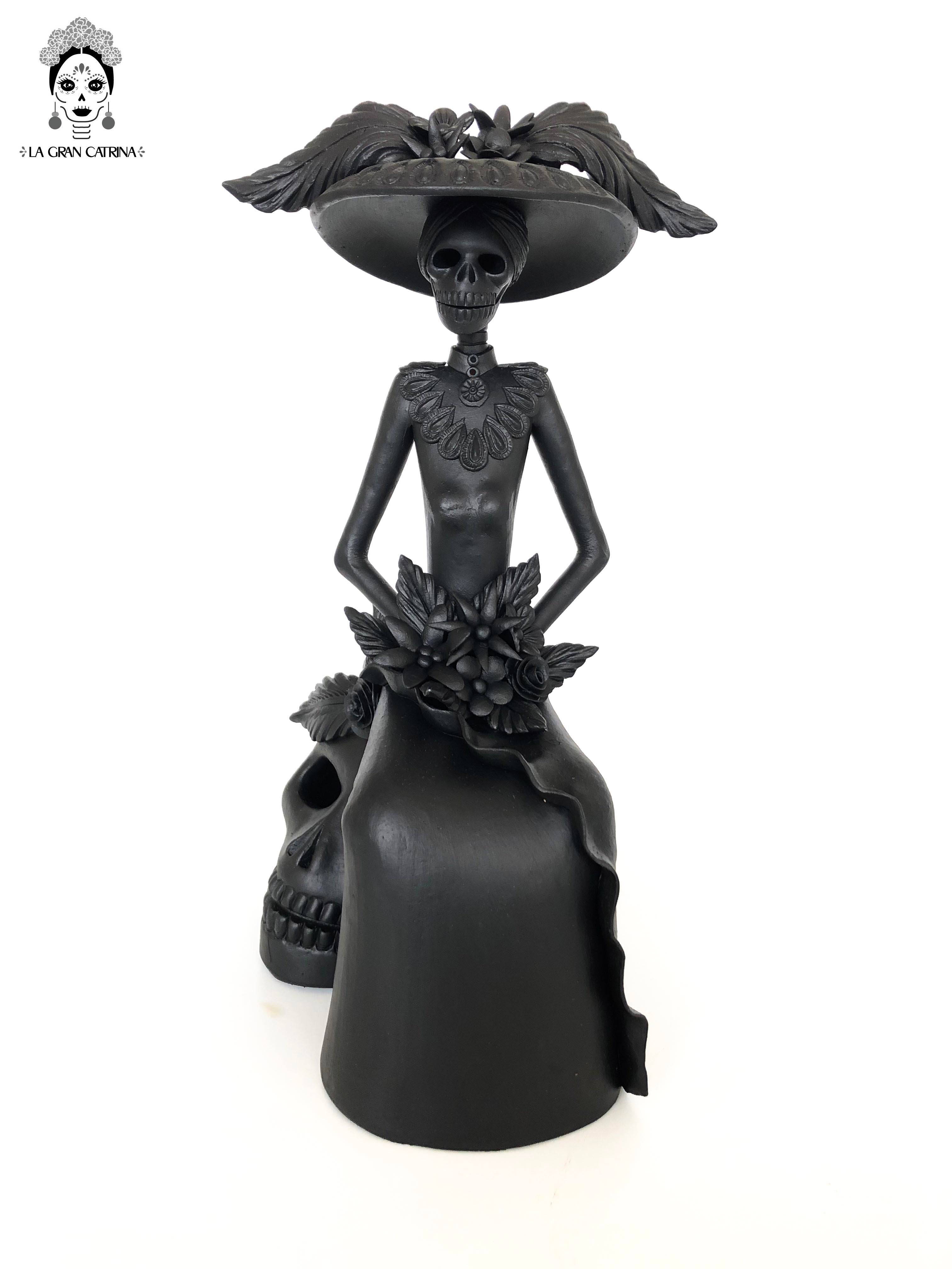 Catrina black sentada en Skull - 14 in. Adan
