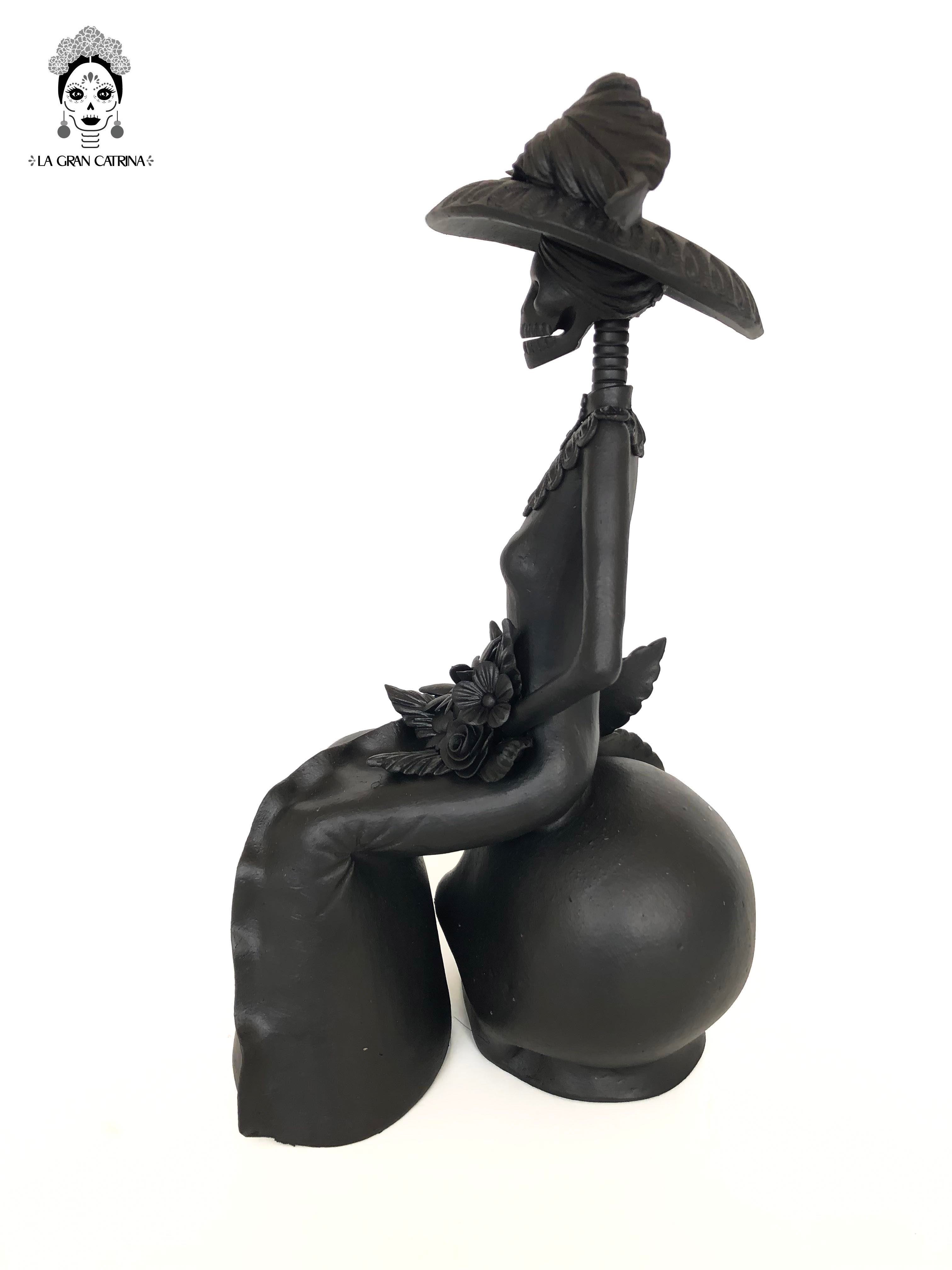 Catrina black sentada en Skull - 14 in. Adan