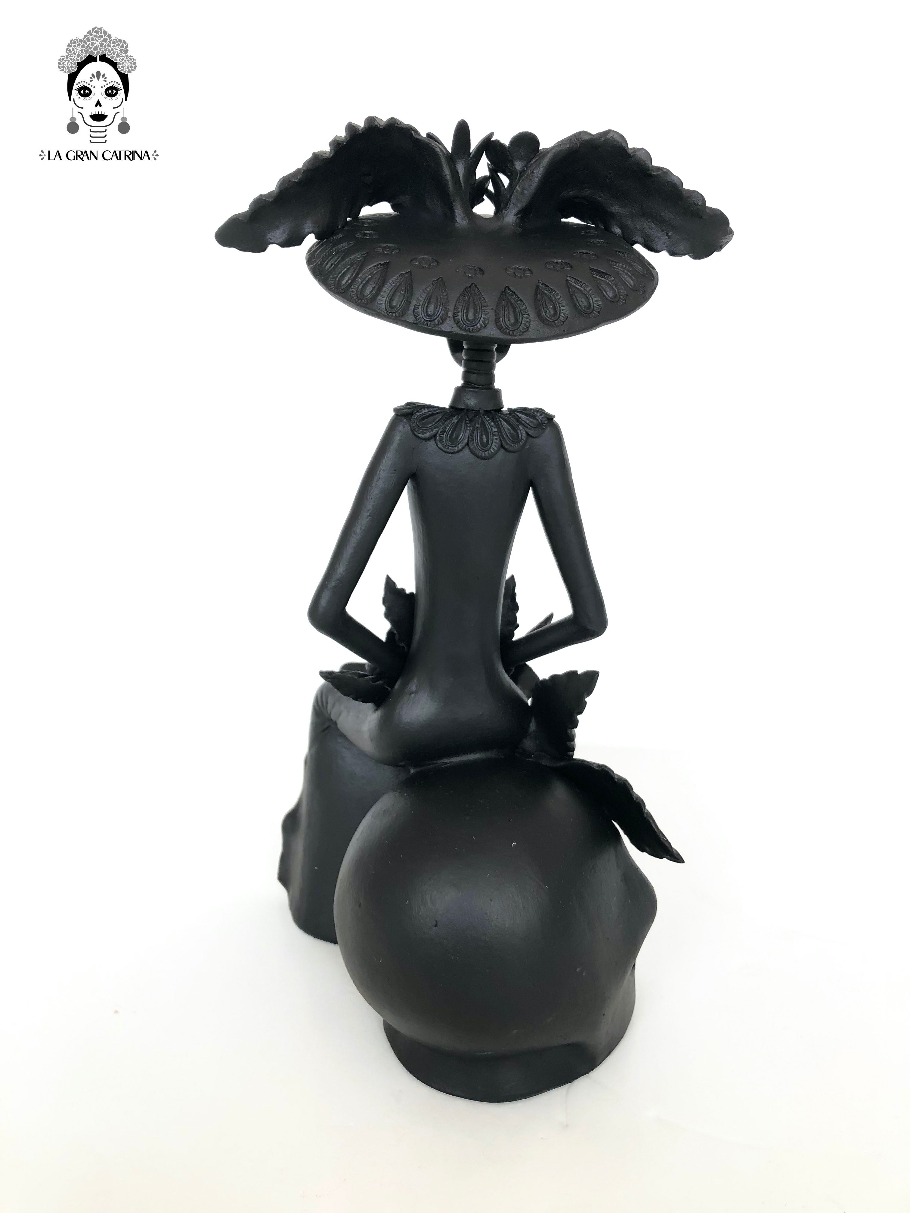 Catrina black sentada en Skull - 14 in. Adan