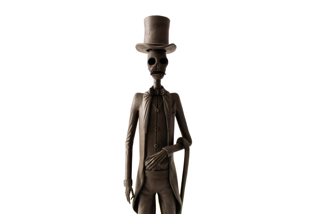 Catrines Elegantes - 20 in. Adan