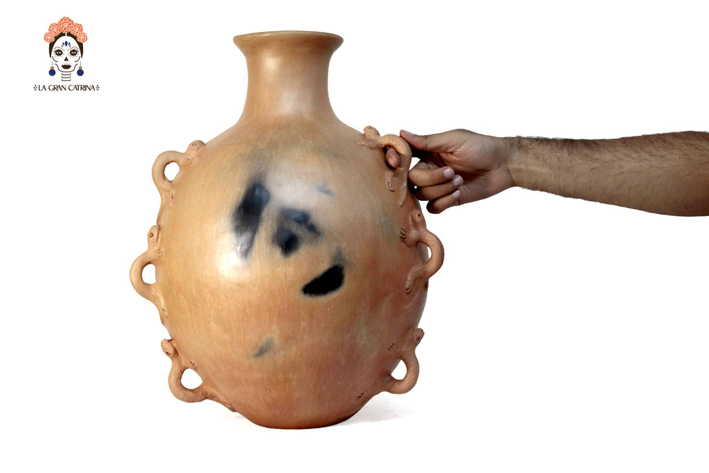 Vessel Ancestral Mixe with lizard handles - 17.7 in. Pendiente