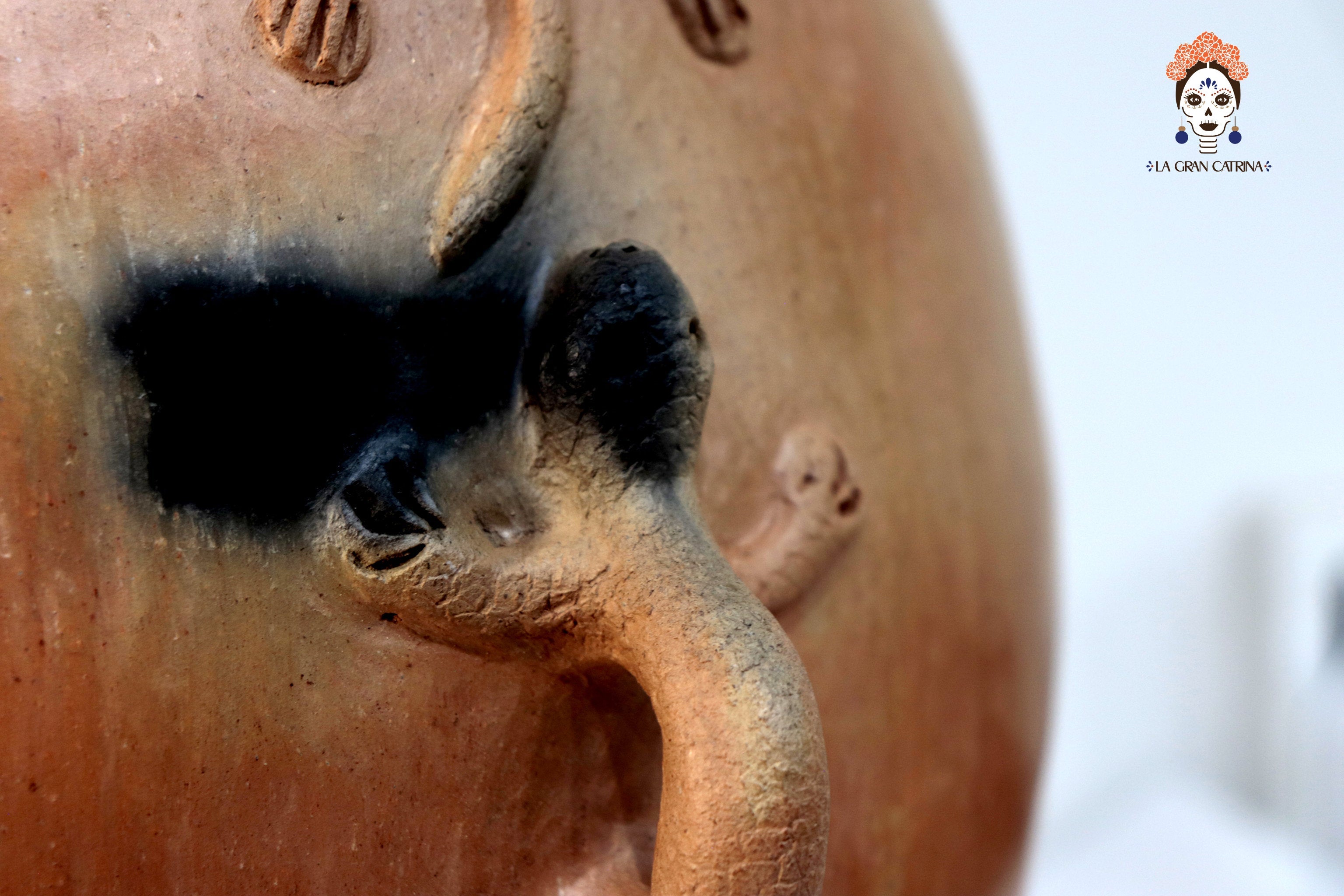 Vessel Ancestral Mixe with lizard handles - 17.7 in. Pendiente