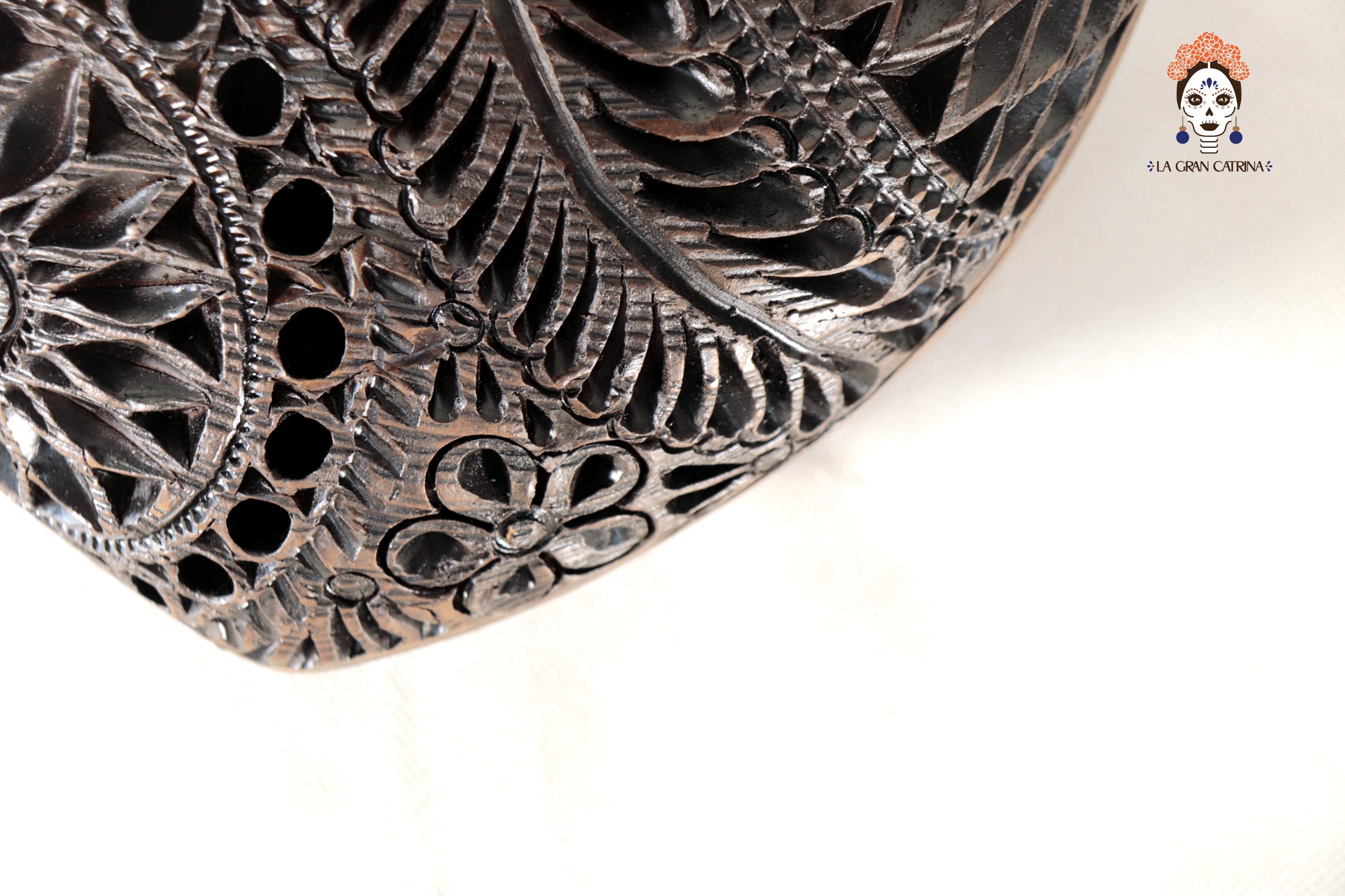 Black Clay Heart of Wall 7.8 in. - in. Production Tere Oax