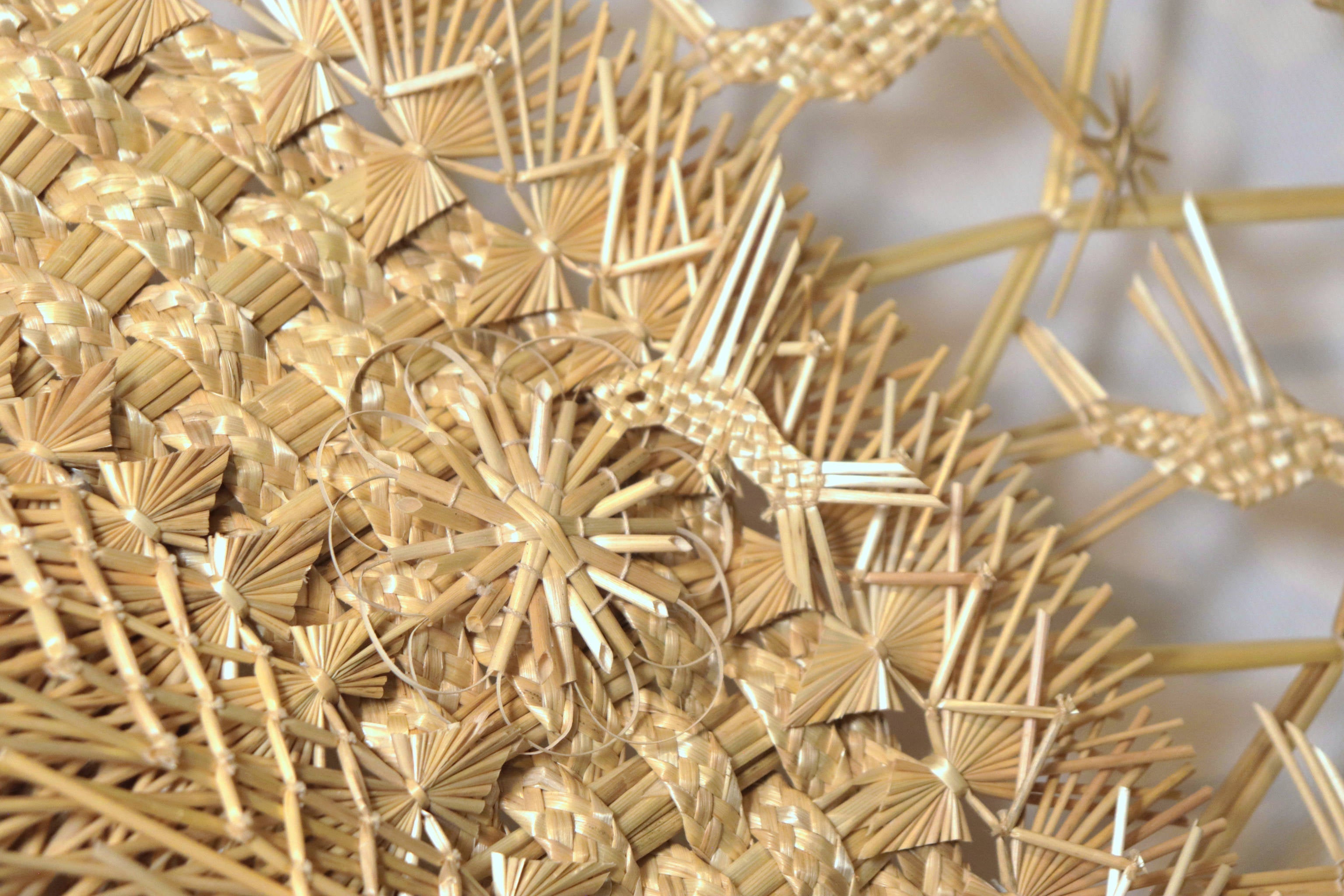 Wheat Straw Wall Circle - Colibríes - 40 in. Panikua