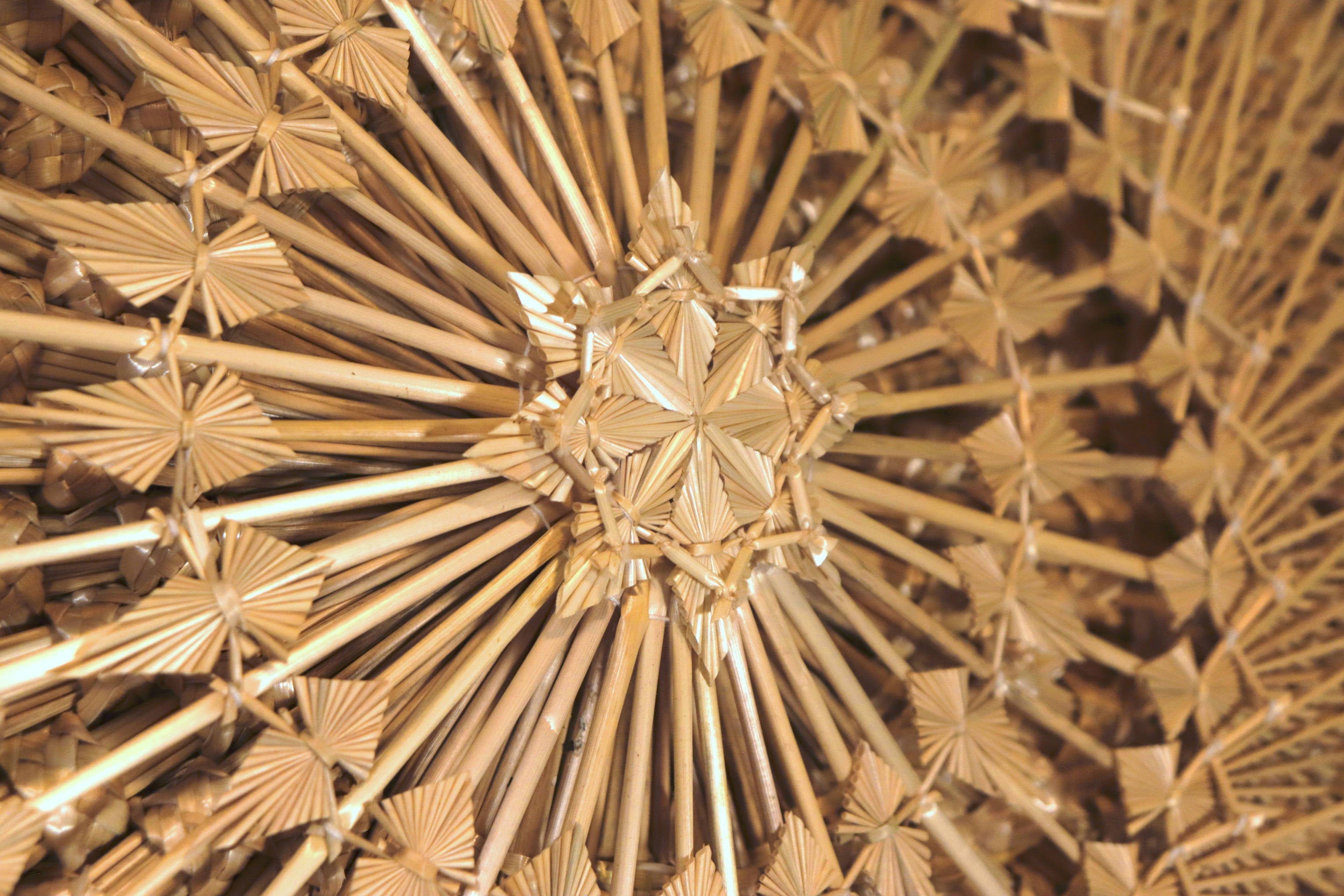 Wheat Straw Wall Circle - Constelación - 40 in. Panikua